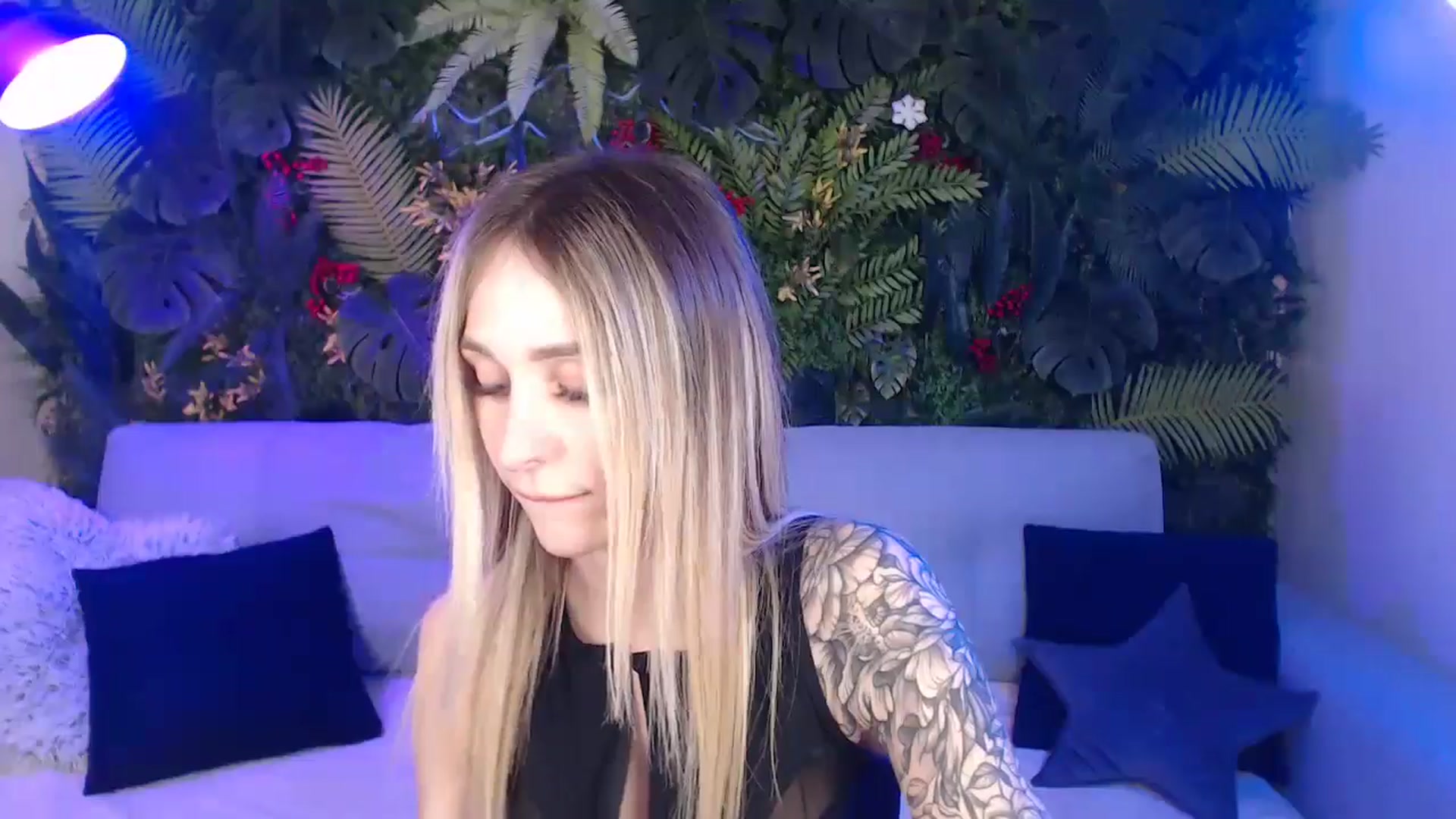 Gallery image thumbnail from Horny_Blond's myfreecams stream on, 04/14/2025, 08:08 image 12 of 20