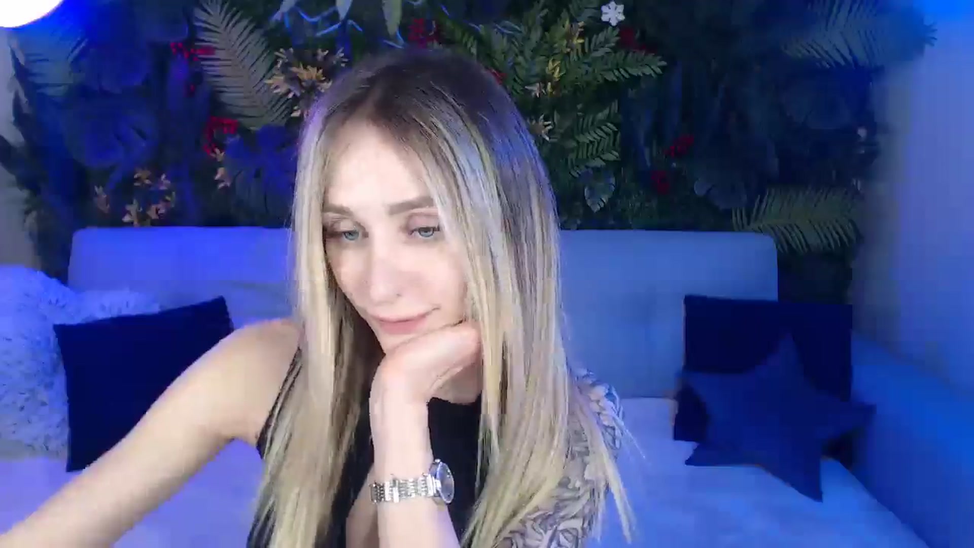 Gallery image thumbnail from Horny_Blond's myfreecams stream on, 04/14/2025, 08:23 image 14 of 20
