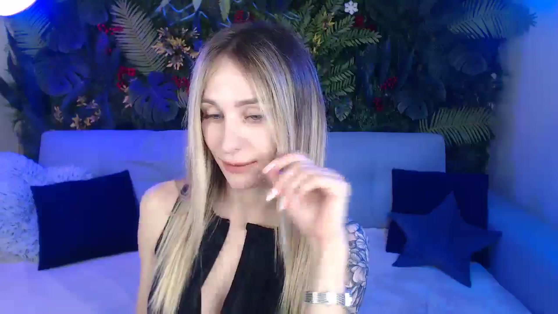 Gallery image thumbnail from Horny_Blond's myfreecams stream on, 04/14/2025, 08:23 image 15 of 20