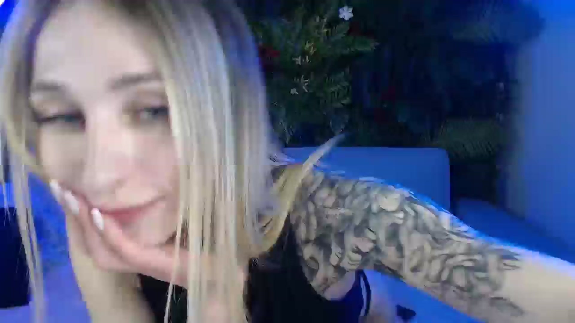 Gallery image thumbnail from Horny_Blond's myfreecams stream on, 04/14/2025, 11:39 image 15 of 20
