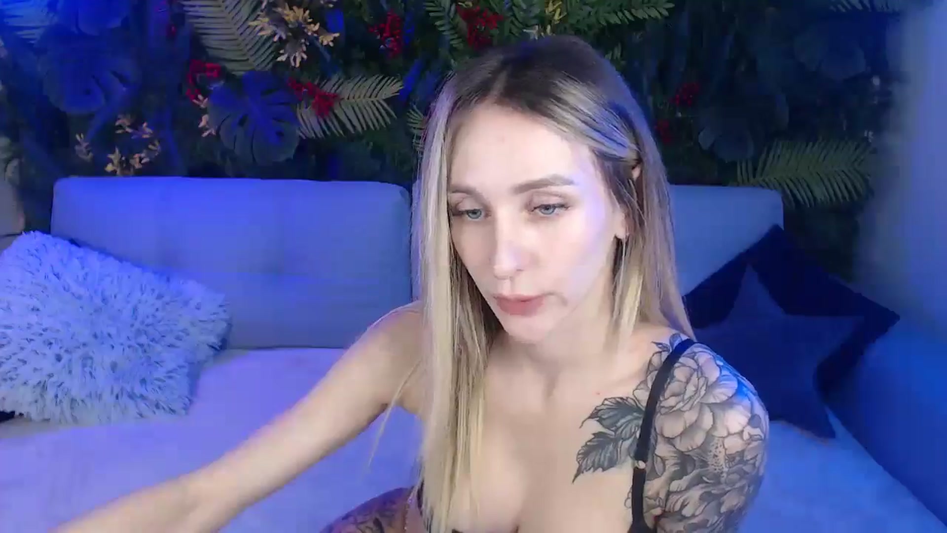 Gallery image thumbnail from Horny_Blond's myfreecams stream on, 04/15/2025, 08:16 image 12 of 20