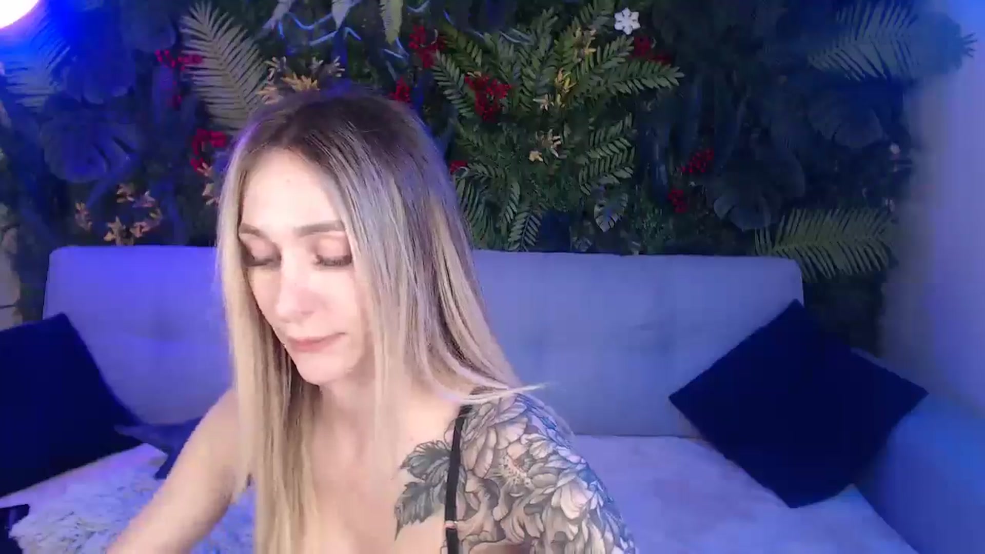 Gallery image thumbnail from Horny_Blond's myfreecams stream on, 04/15/2025, 09:54 image 10 of 20