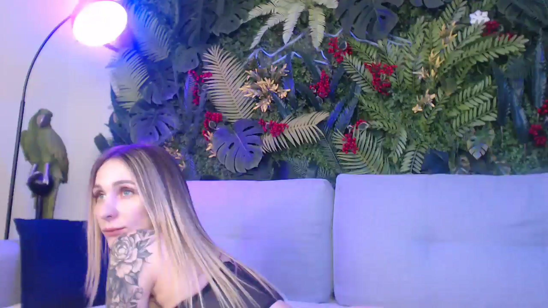 Gallery image thumbnail from Horny_Blond's myfreecams stream on, 04/15/2025, 12:08 image 3 of 20