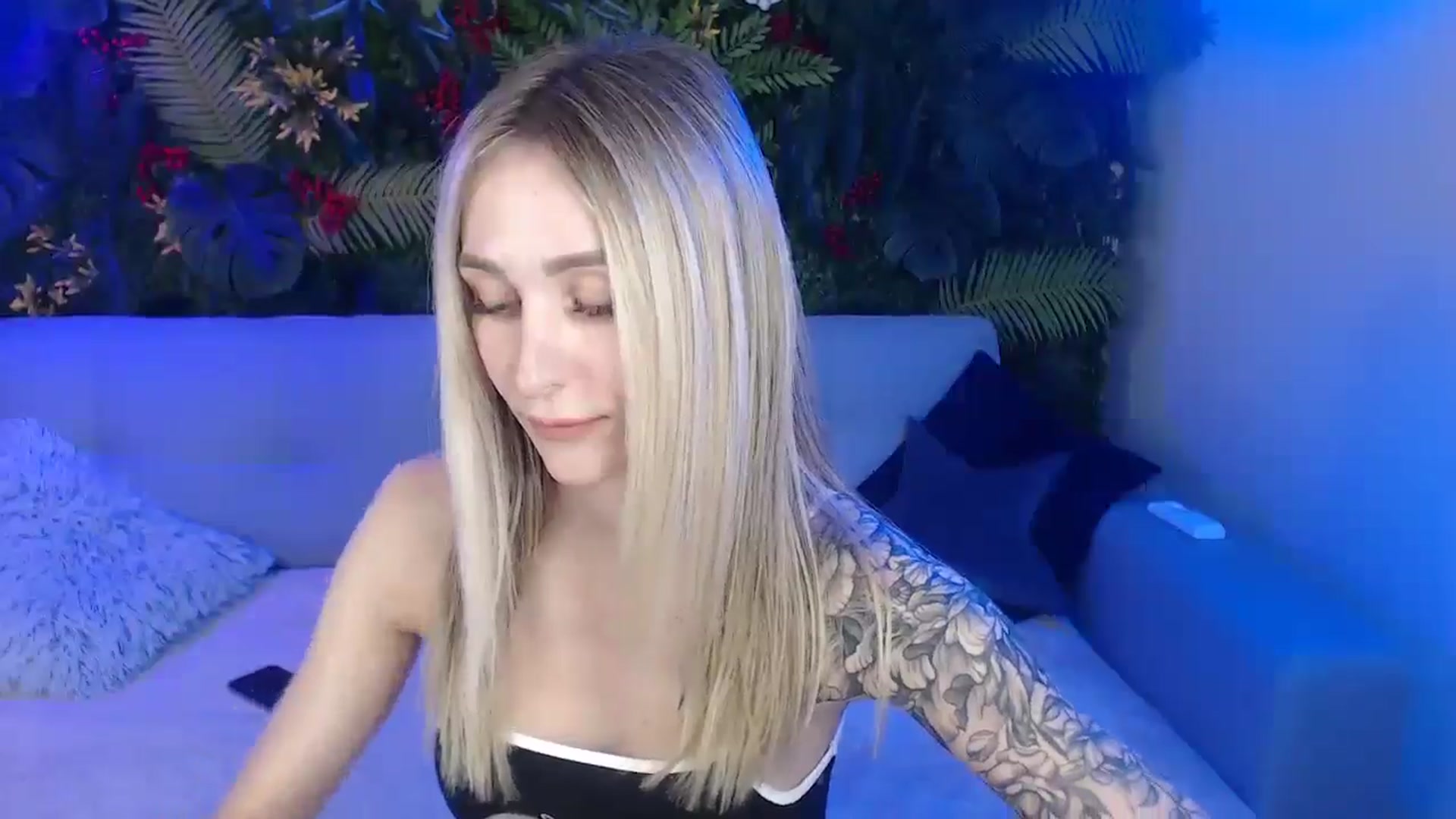 Gallery image thumbnail from Horny_Blond's myfreecams stream on, 04/19/2025, 09:04 image 2 of 20