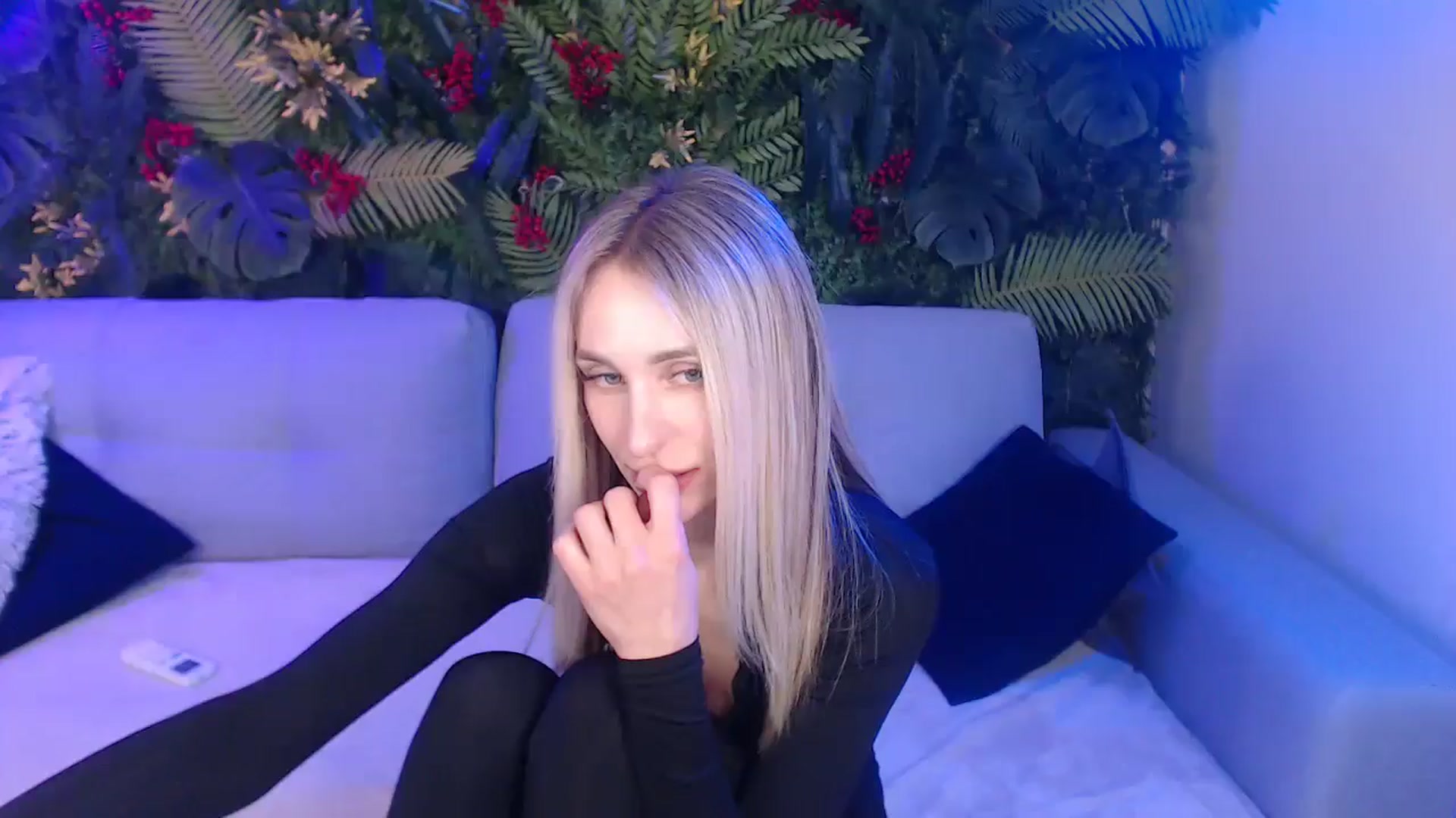 Gallery image thumbnail from Horny_Blond's myfreecams stream on, 04/20/2025, 10:16 image 9 of 20