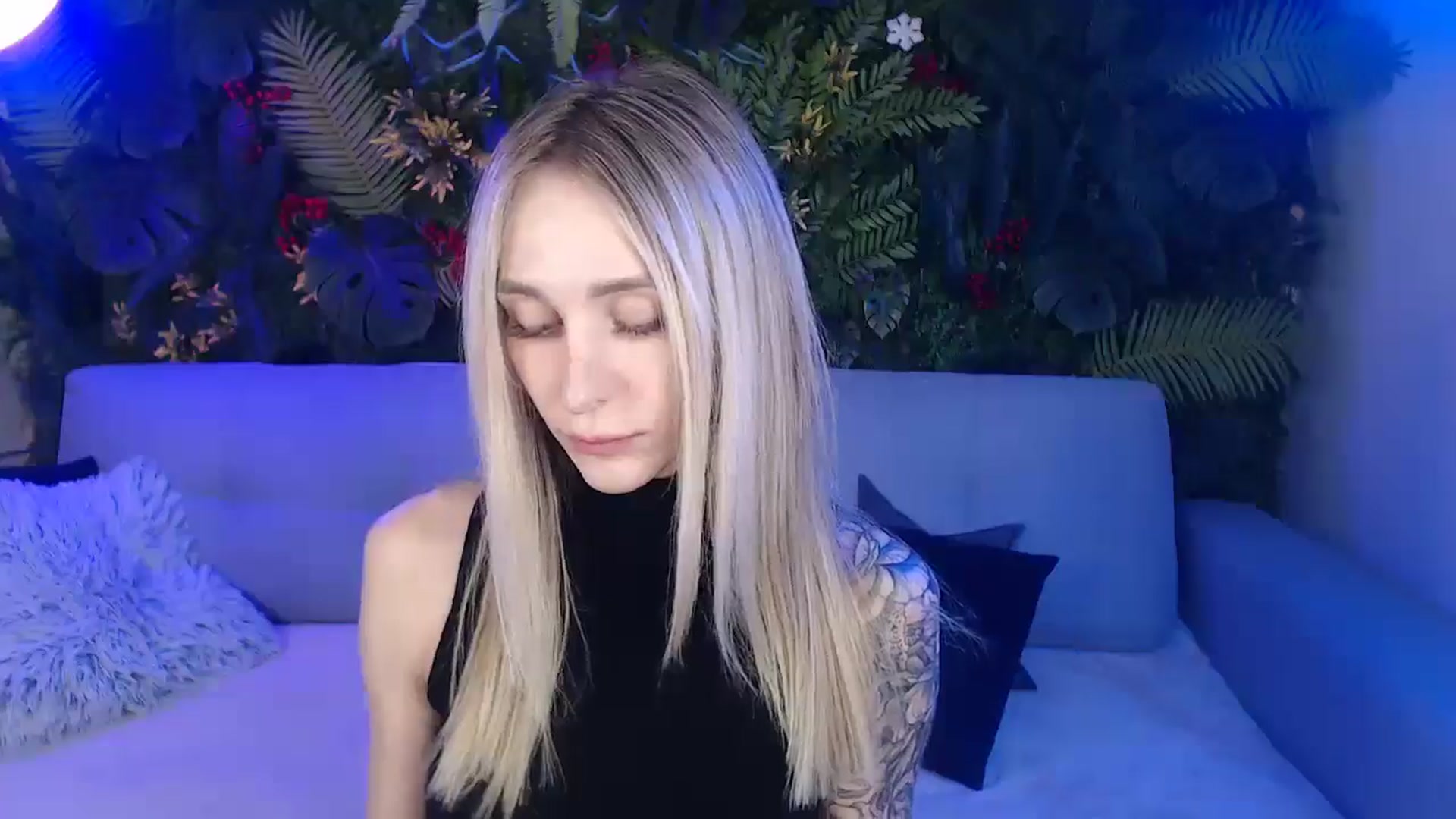 Gallery image thumbnail from Horny_Blond's myfreecams stream on, 04/22/2025, 09:06 image 2 of 20