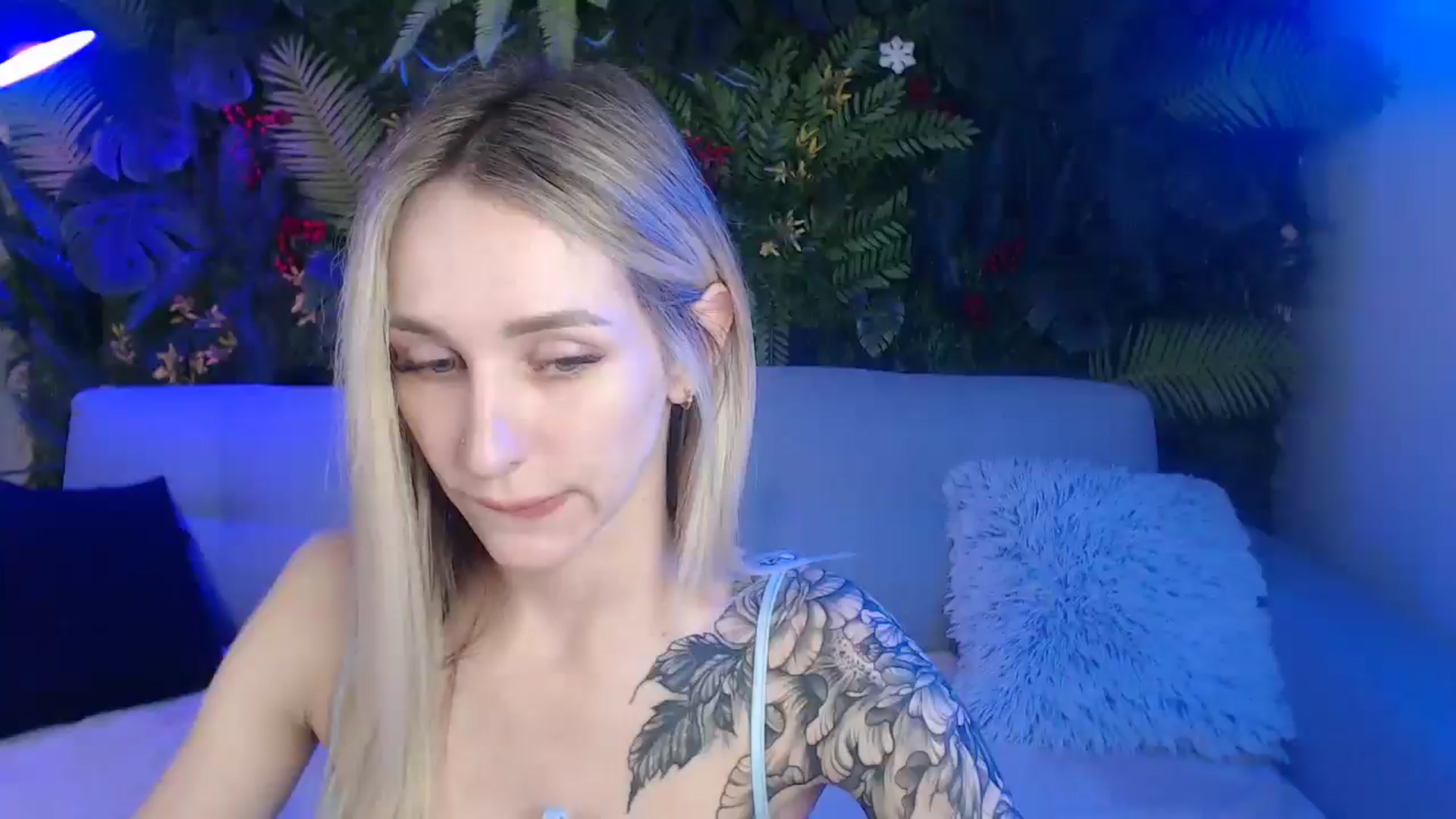 Gallery image thumbnail from Horny_Blond's myfreecams stream on, 05/06/2025, 09:10 image 1 of 20