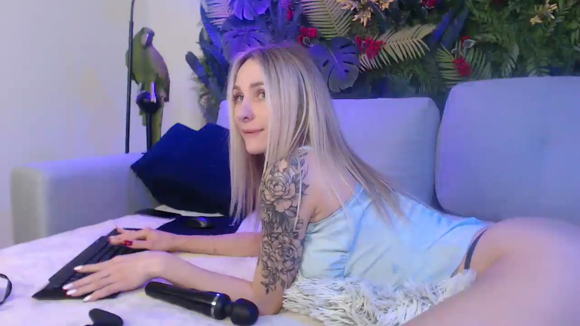 Gallery image thumbnail from Horny_Blond's myfreecams stream on, 05/06/2025, 11:51 image 18 of 20