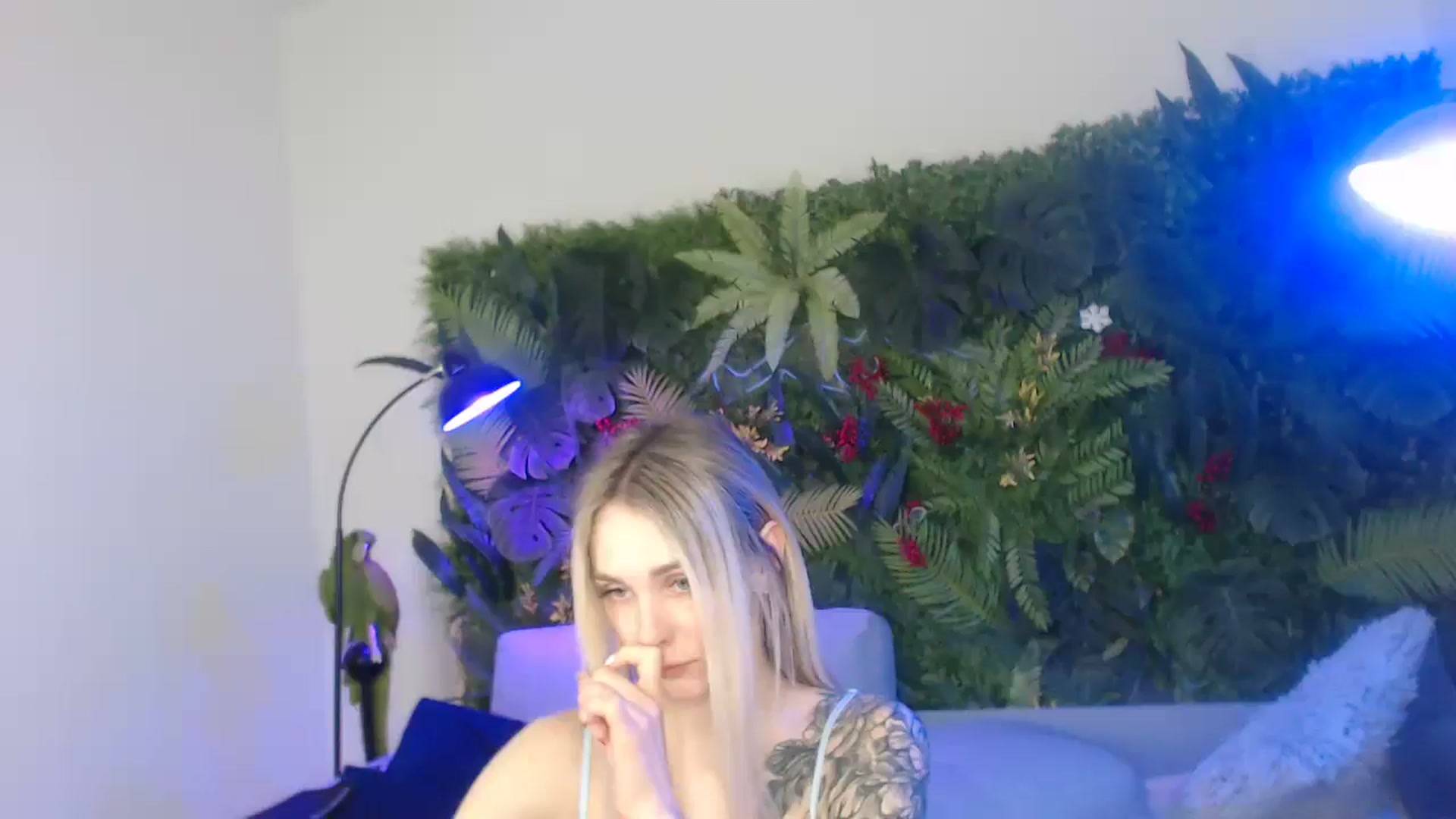 Gallery image thumbnail from Horny_Blond's myfreecams stream on, 05/06/2025, 11:51 image 1 of 20