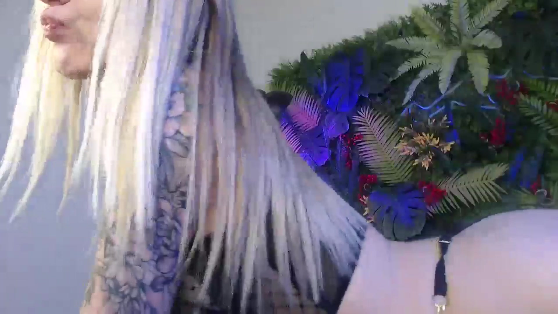 Gallery image thumbnail from Horny_Blond's myfreecams stream on, 05/12/2025, 11:01 image 4 of 20