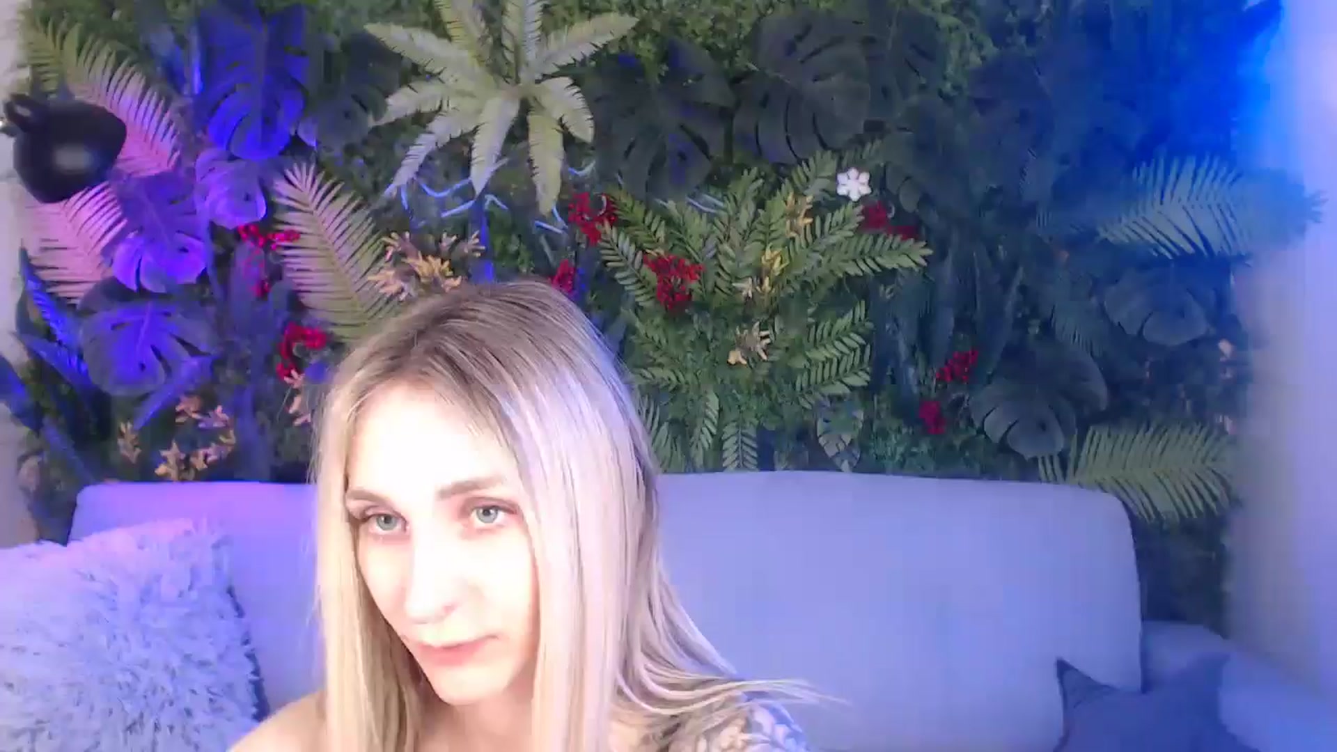Gallery image thumbnail from Horny_Blond's myfreecams stream on, 05/12/2025, 11:01 image 2 of 20