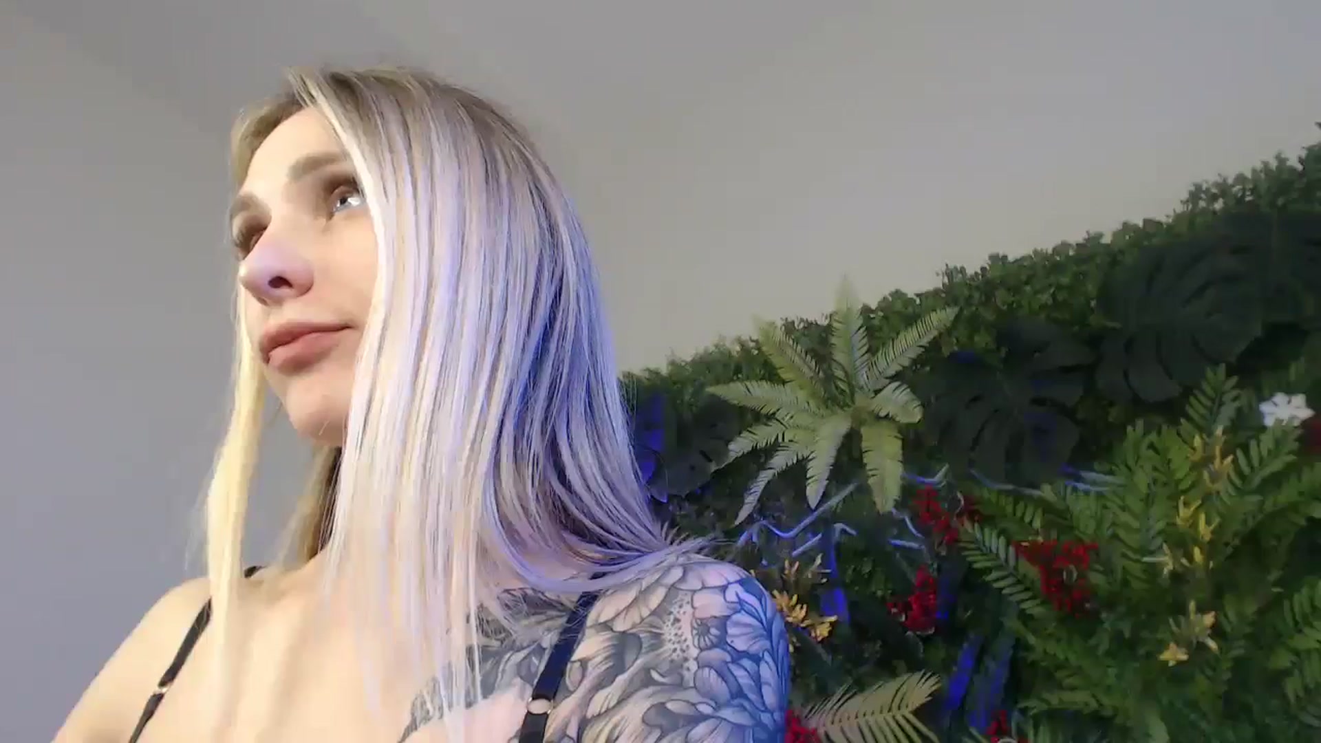 Gallery image thumbnail from Horny_Blond's myfreecams stream on, 05/12/2025, 13:28 image 13 of 20