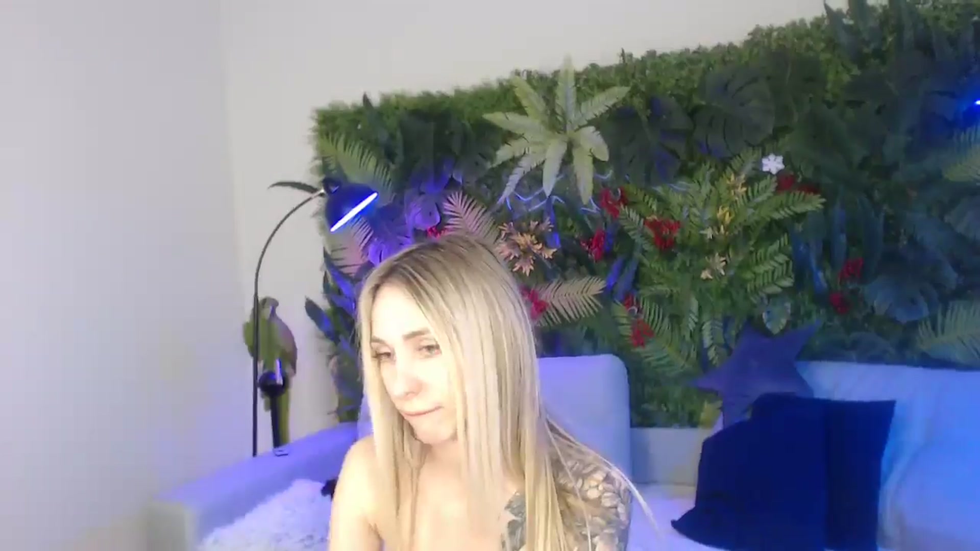 Gallery image thumbnail from Horny_Blond's myfreecams stream on, 05/13/2025, 10:57 image 14 of 20