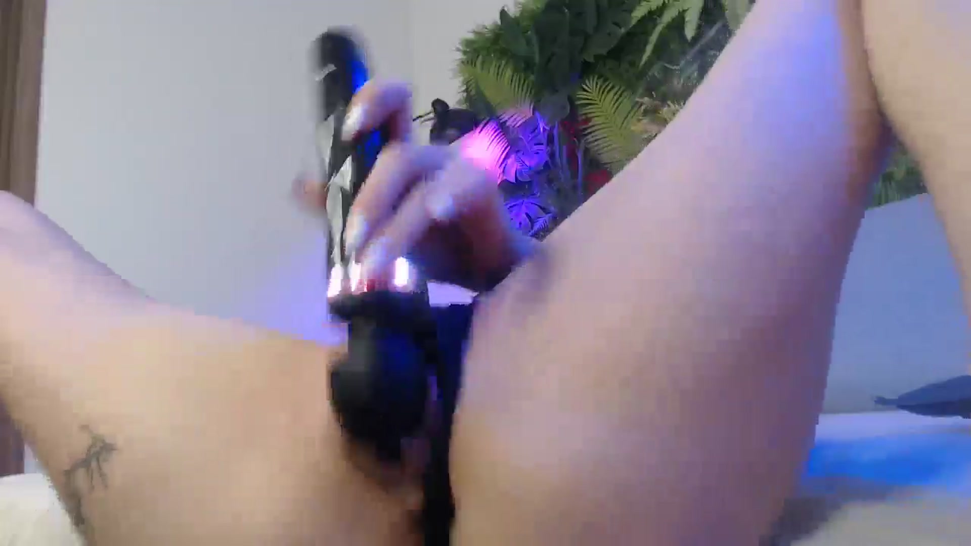 Gallery image thumbnail from Horny_Blond's myfreecams stream on, 05/13/2025, 14:00 image 16 of 20