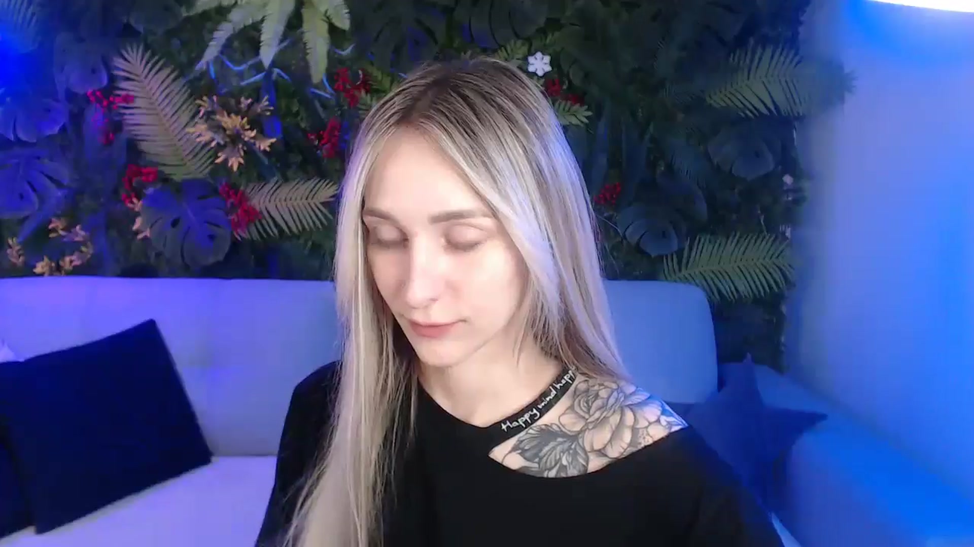 Gallery image thumbnail from Horny_Blond's myfreecams stream on, 05/17/2025, 08:15 image 16 of 20