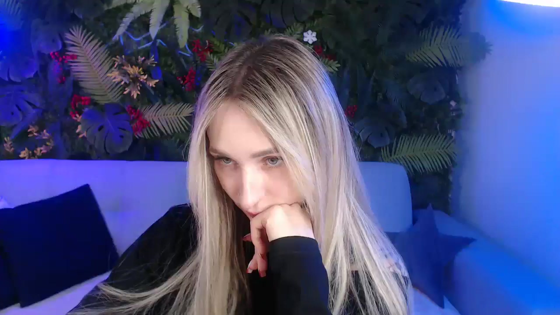 Gallery image thumbnail from Horny_Blond's myfreecams stream on, 05/17/2025, 08:15 image 6 of 20