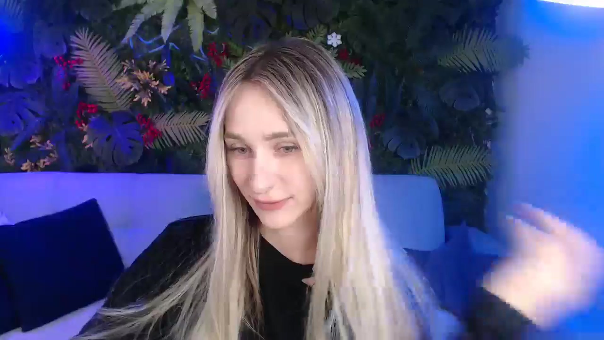 Gallery image thumbnail from Horny_Blond's myfreecams stream on, 05/17/2025, 08:15 image 5 of 20
