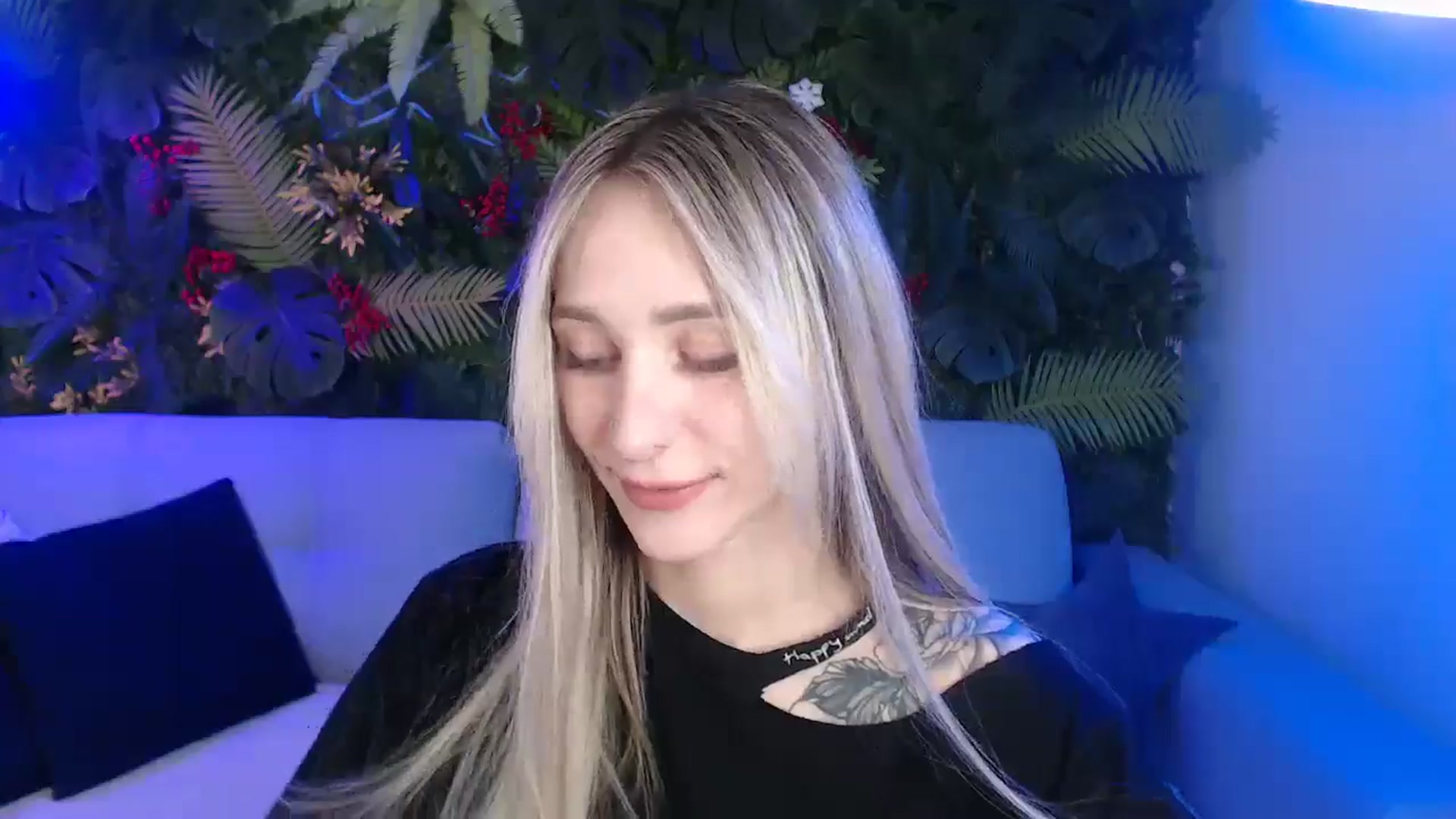 Gallery image thumbnail from Horny_Blond's myfreecams stream on, 05/17/2025, 08:15 image 9 of 20