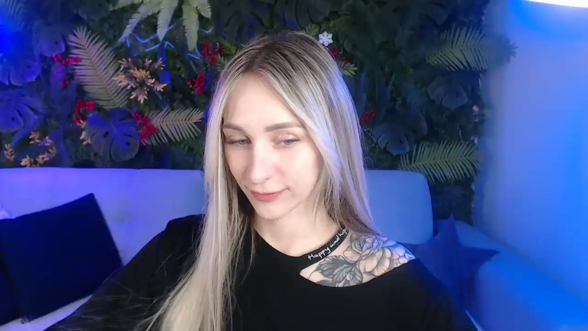 Gallery image thumbnail from Horny_Blond's myfreecams stream on, 05/17/2025, 08:15 image 18 of 20