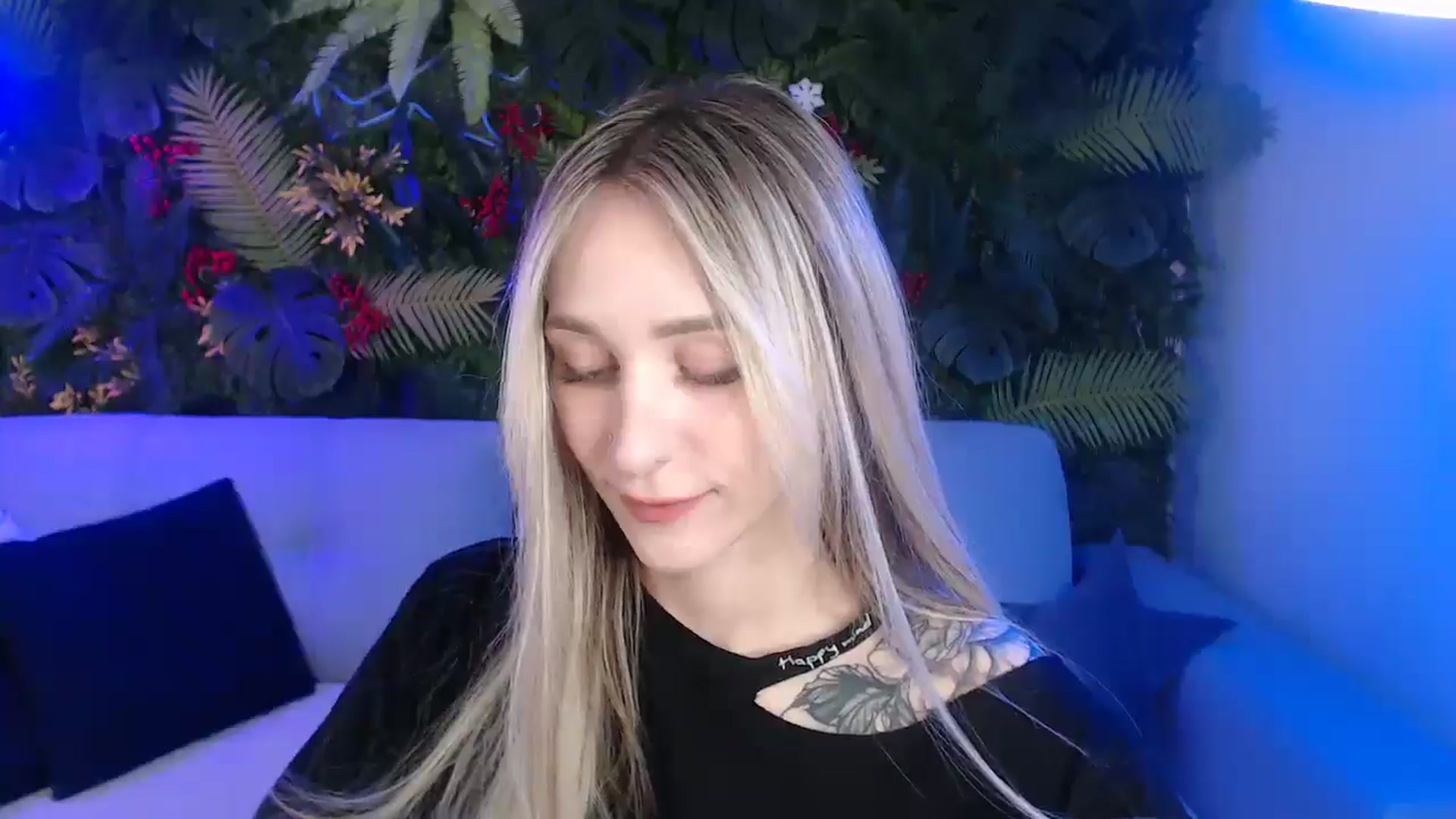 Gallery image thumbnail from Horny_Blond's myfreecams stream on, 05/17/2025, 08:15 image 8 of 20