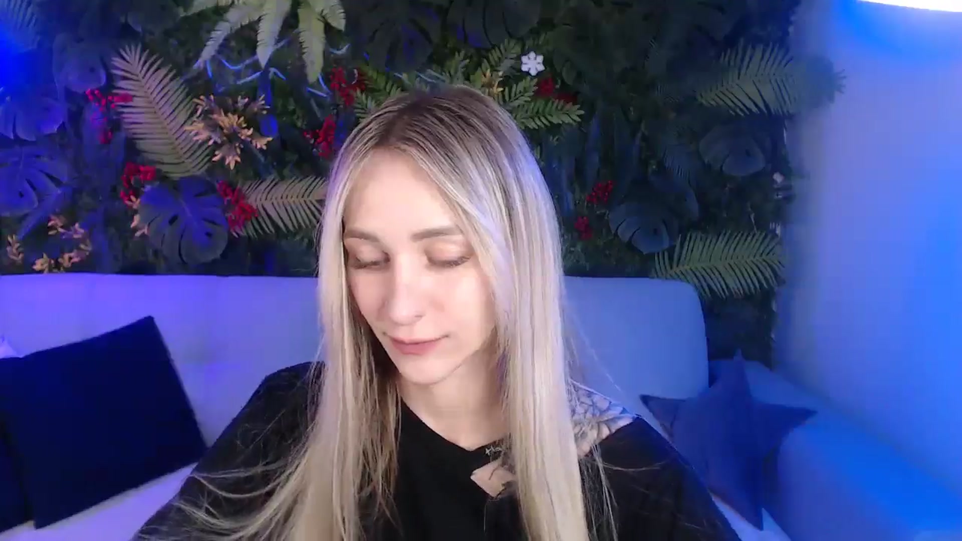 Gallery image thumbnail from Horny_Blond's myfreecams stream on, 05/17/2025, 08:15 image 2 of 20
