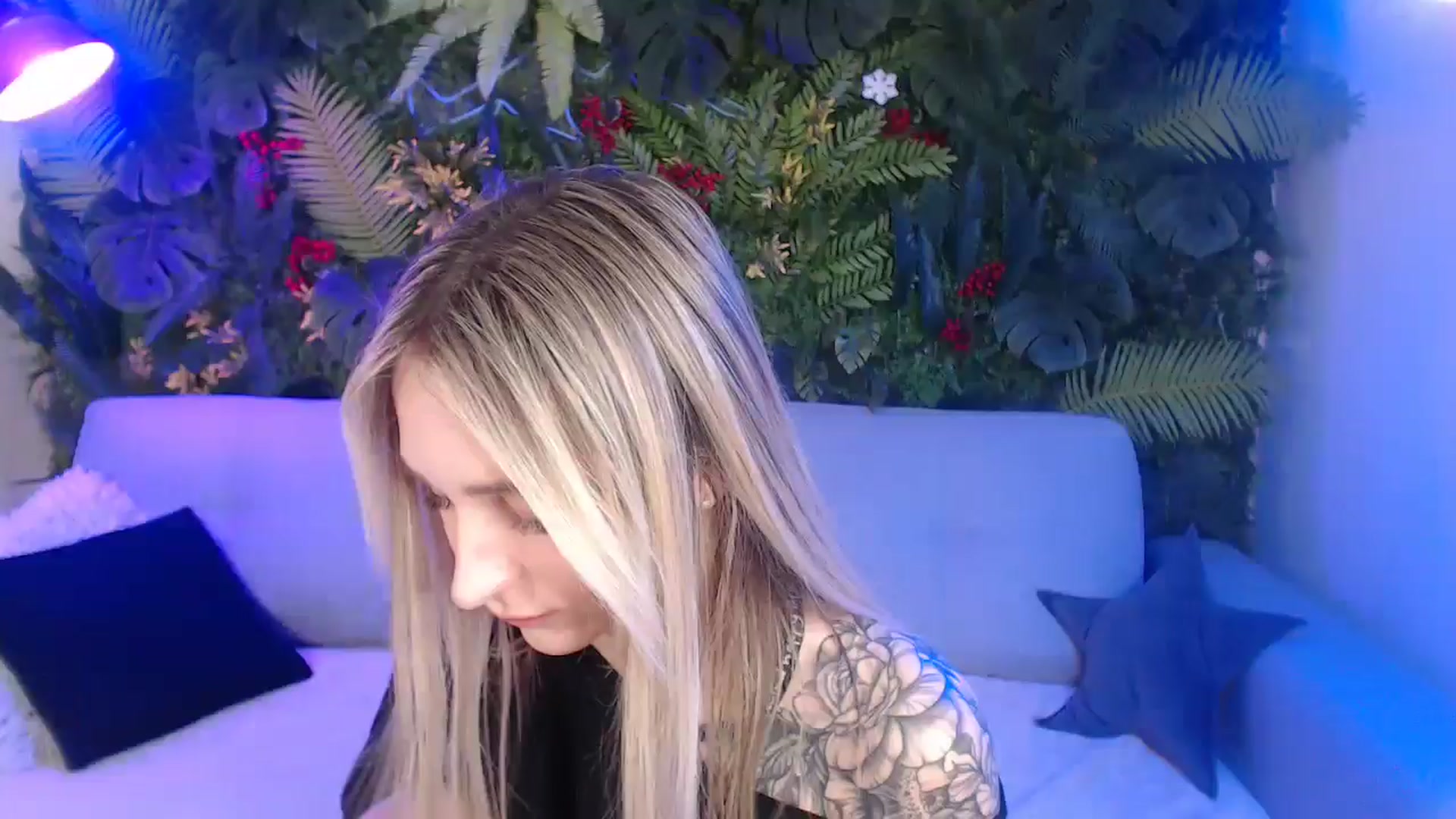 Gallery image thumbnail from Horny_Blond's myfreecams stream on, 05/17/2025, 09:40 image 4 of 20