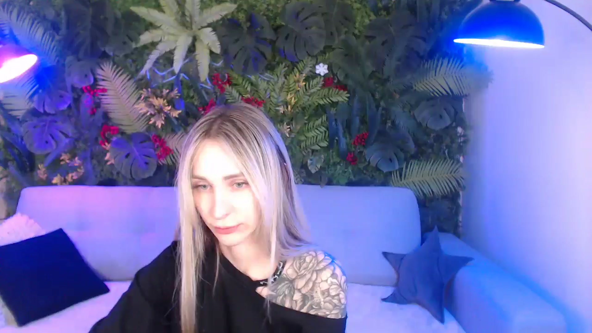 Gallery image thumbnail from Horny_Blond's myfreecams stream on, 05/17/2025, 09:40 image 17 of 20
