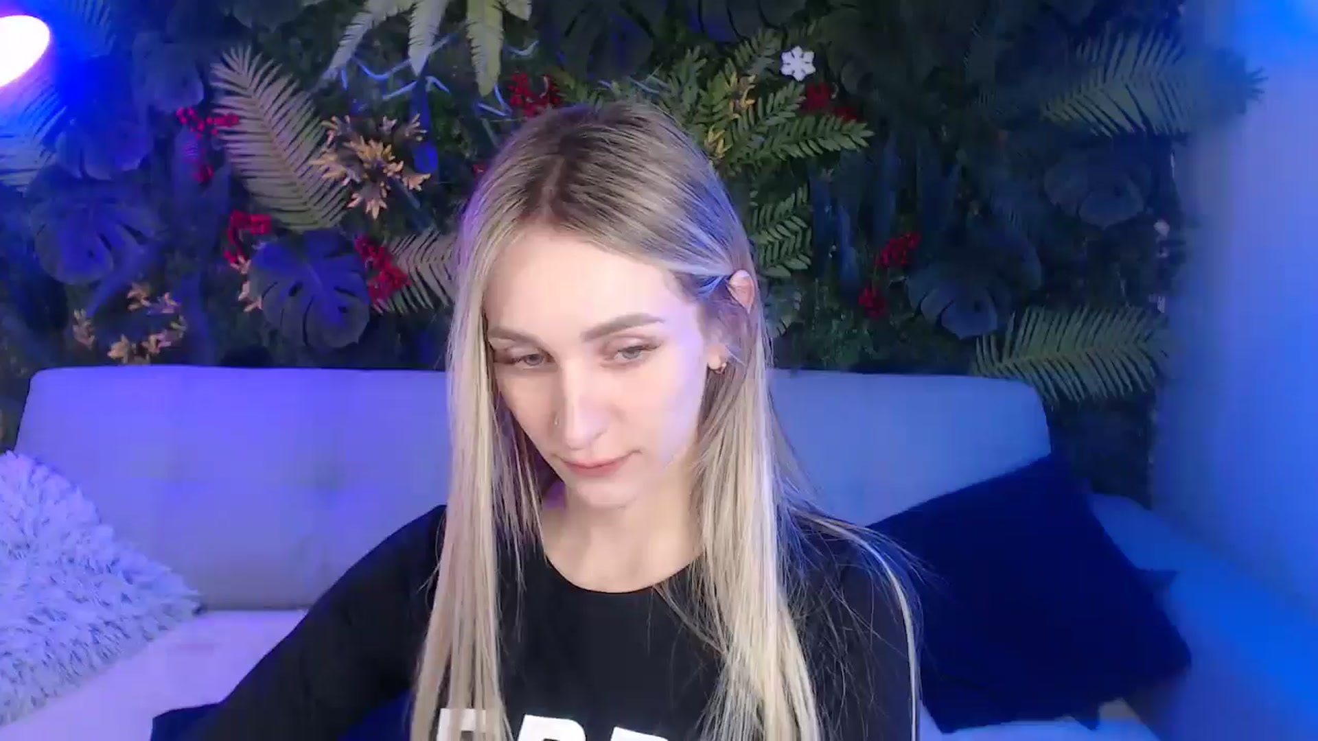 Gallery image thumbnail from Horny_Blond's myfreecams stream on, 05/18/2025, 08:26 image 1 of 20