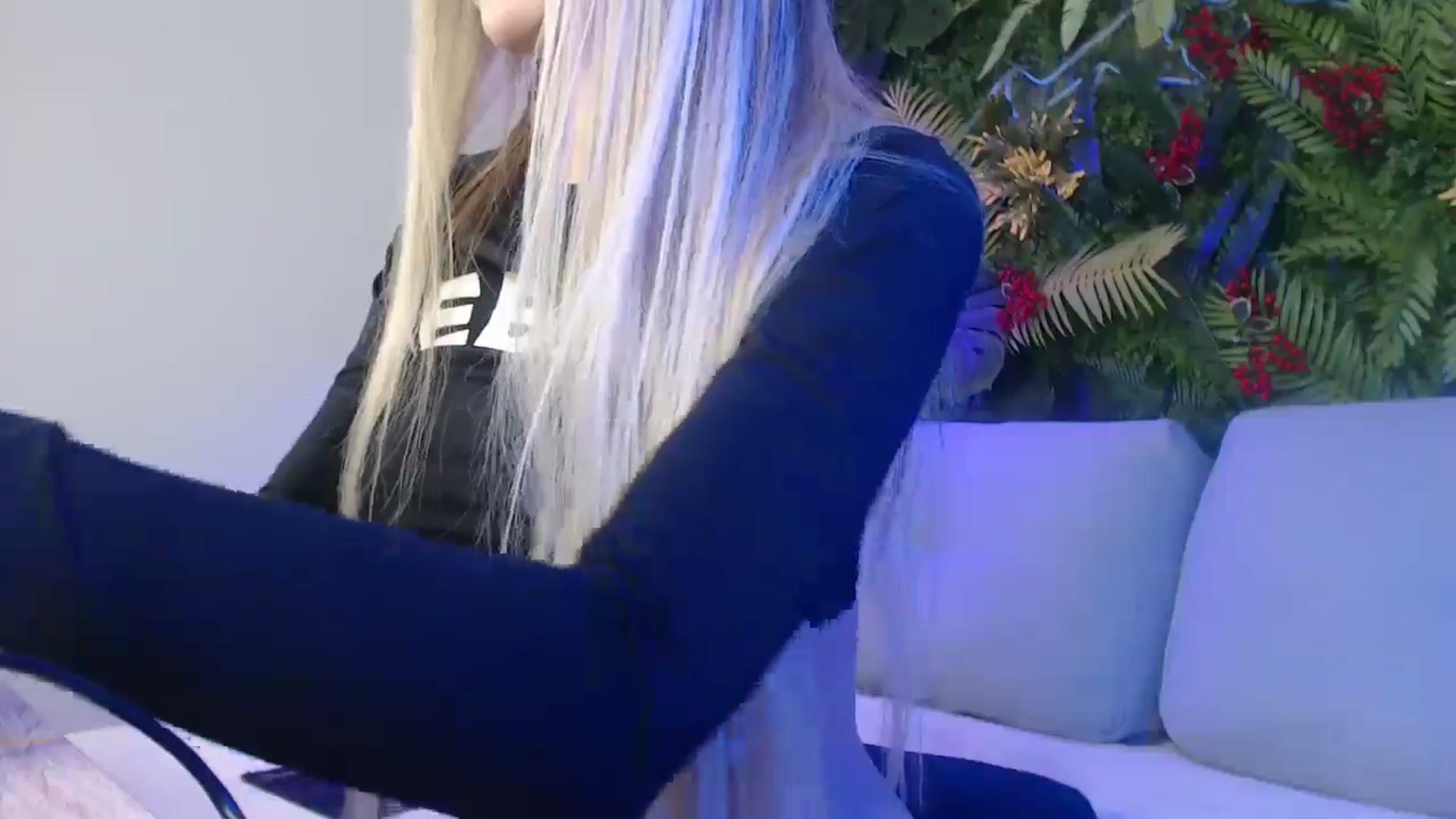 Gallery image thumbnail from Horny_Blond's myfreecams stream on, 05/18/2025, 09:56 image 7 of 20
