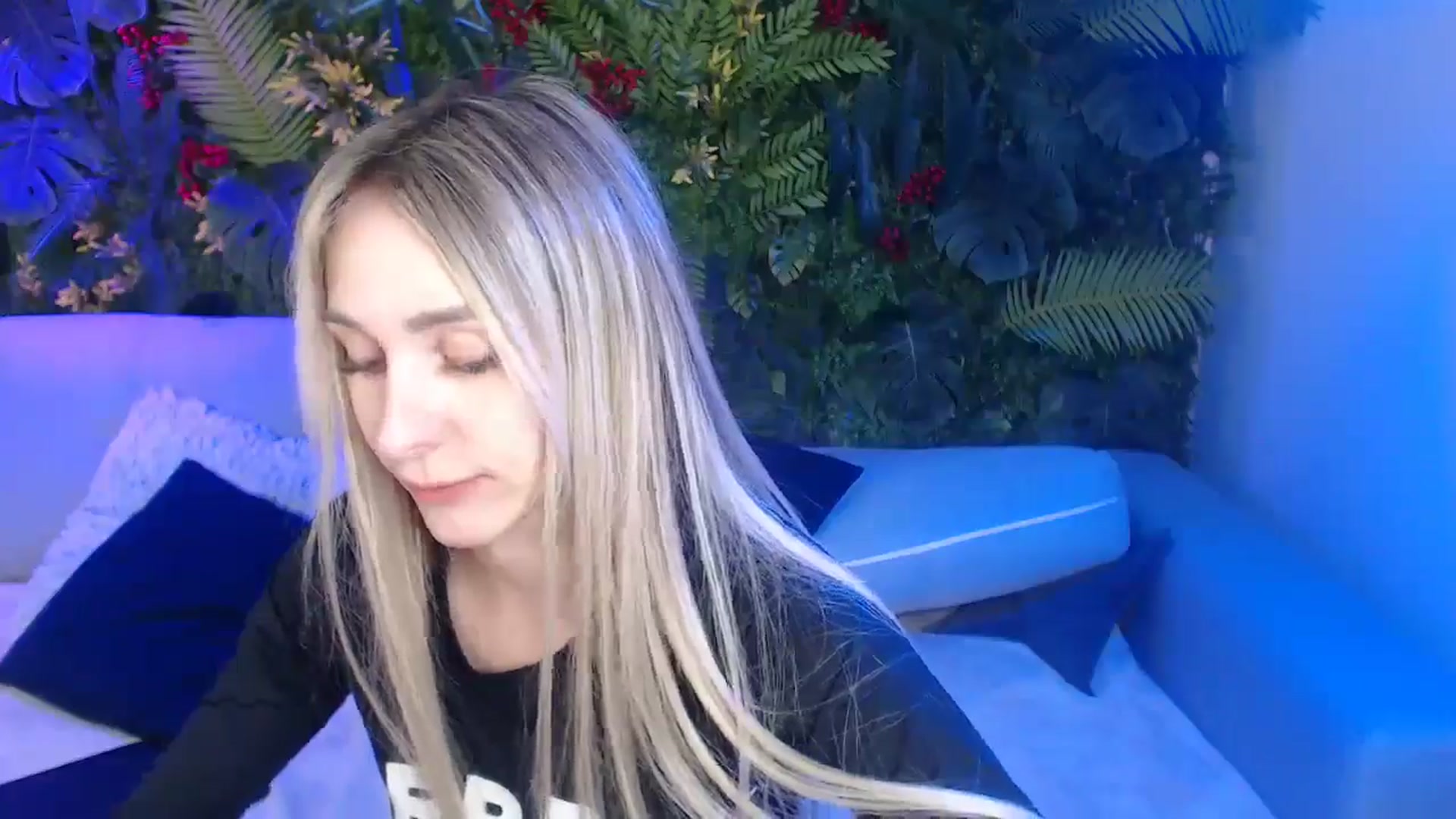 Gallery image thumbnail from Horny_Blond's myfreecams stream on, 05/18/2025, 11:06 image 16 of 20