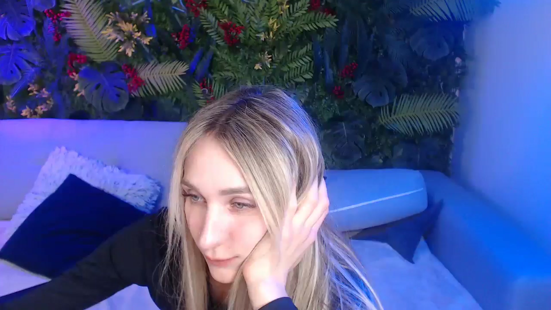 Gallery image thumbnail from Horny_Blond's myfreecams stream on, 05/18/2025, 11:06 image 17 of 20