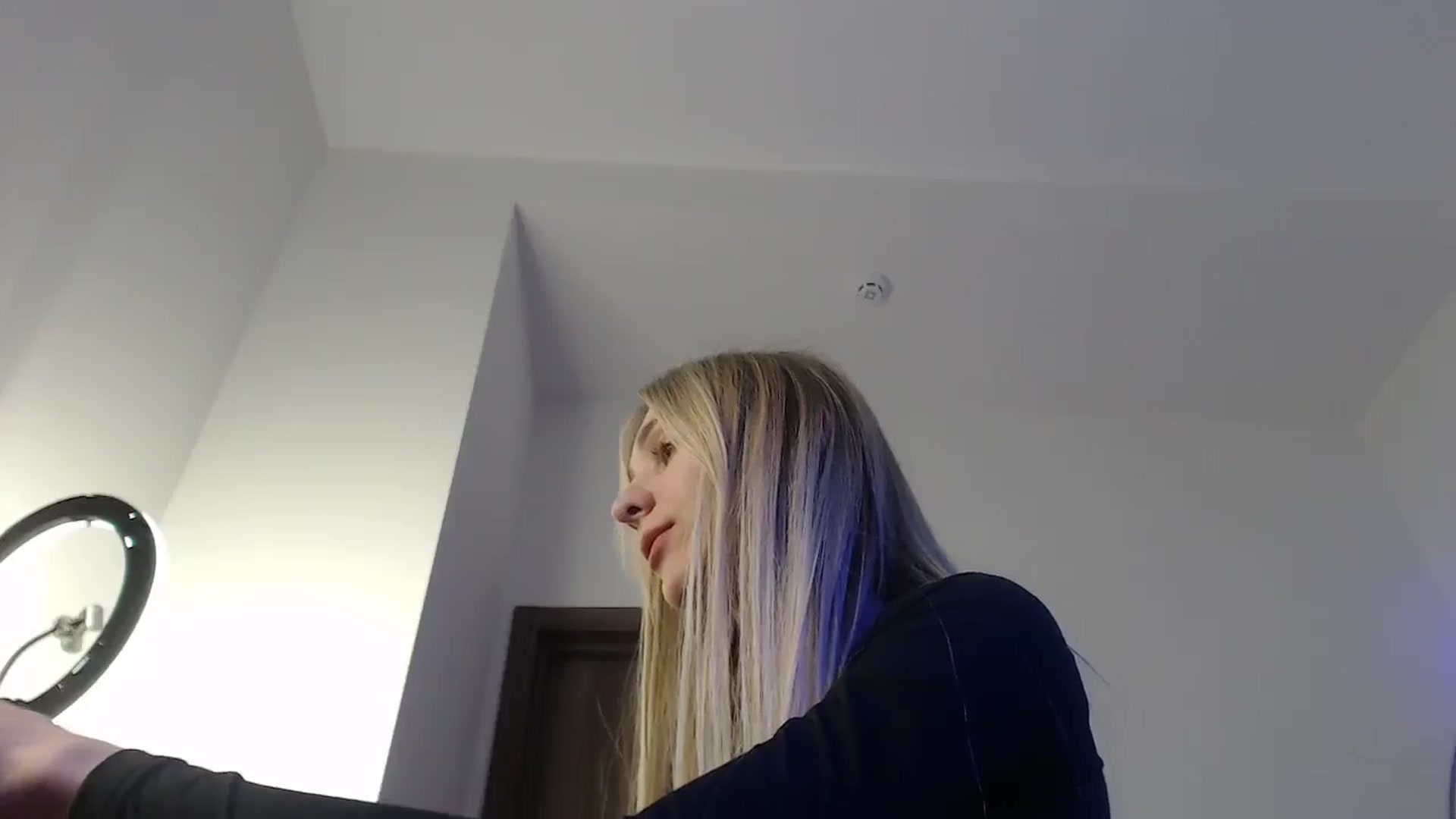 Gallery image thumbnail from Horny_Blond's myfreecams stream on, 05/18/2025, 11:52 image 18 of 20
