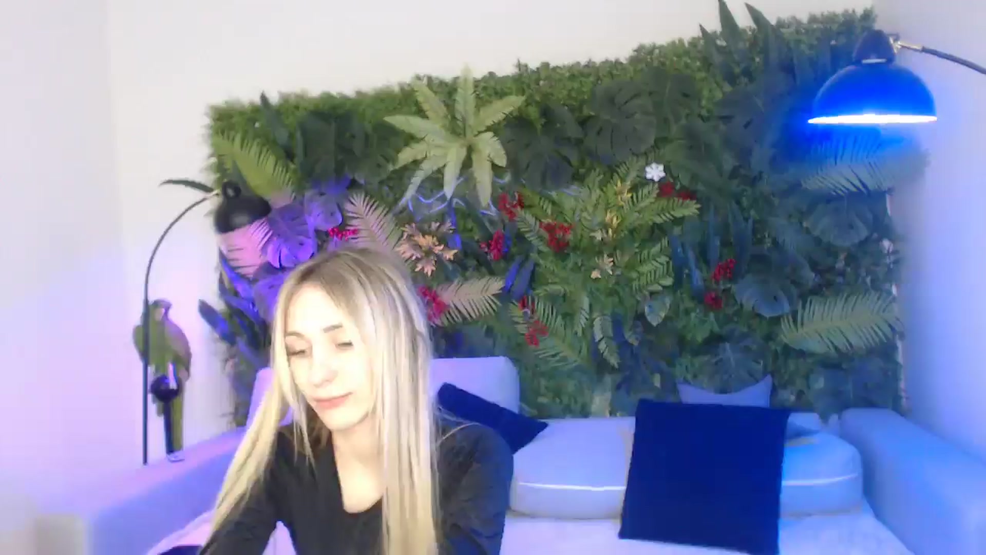 Gallery image thumbnail from Horny_Blond's myfreecams stream on, 05/18/2025, 13:44 image 2 of 20
