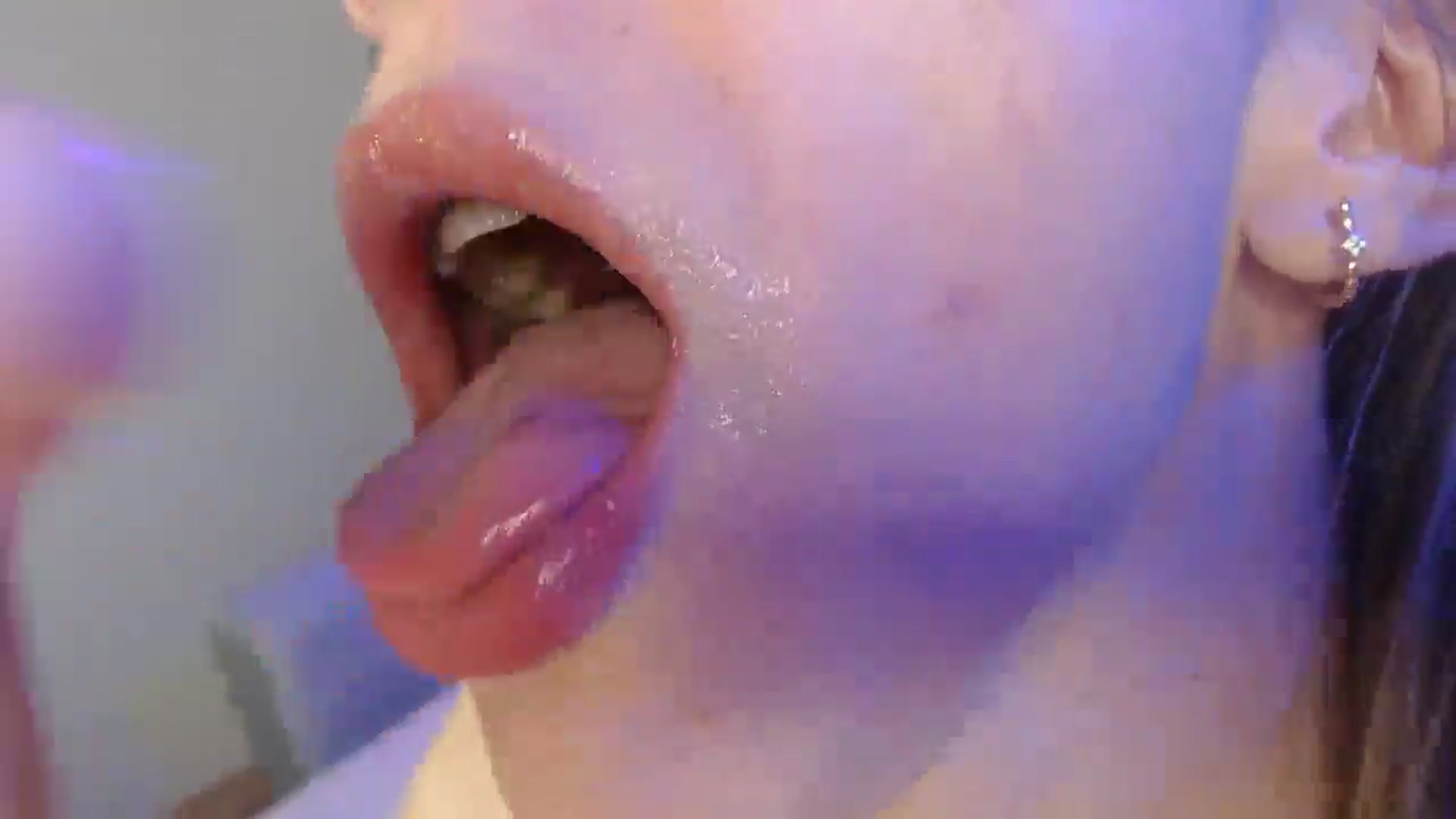 Gallery image thumbnail from Horny_Blond's myfreecams stream on, 05/31/2025, 11:04 image 14 of 20