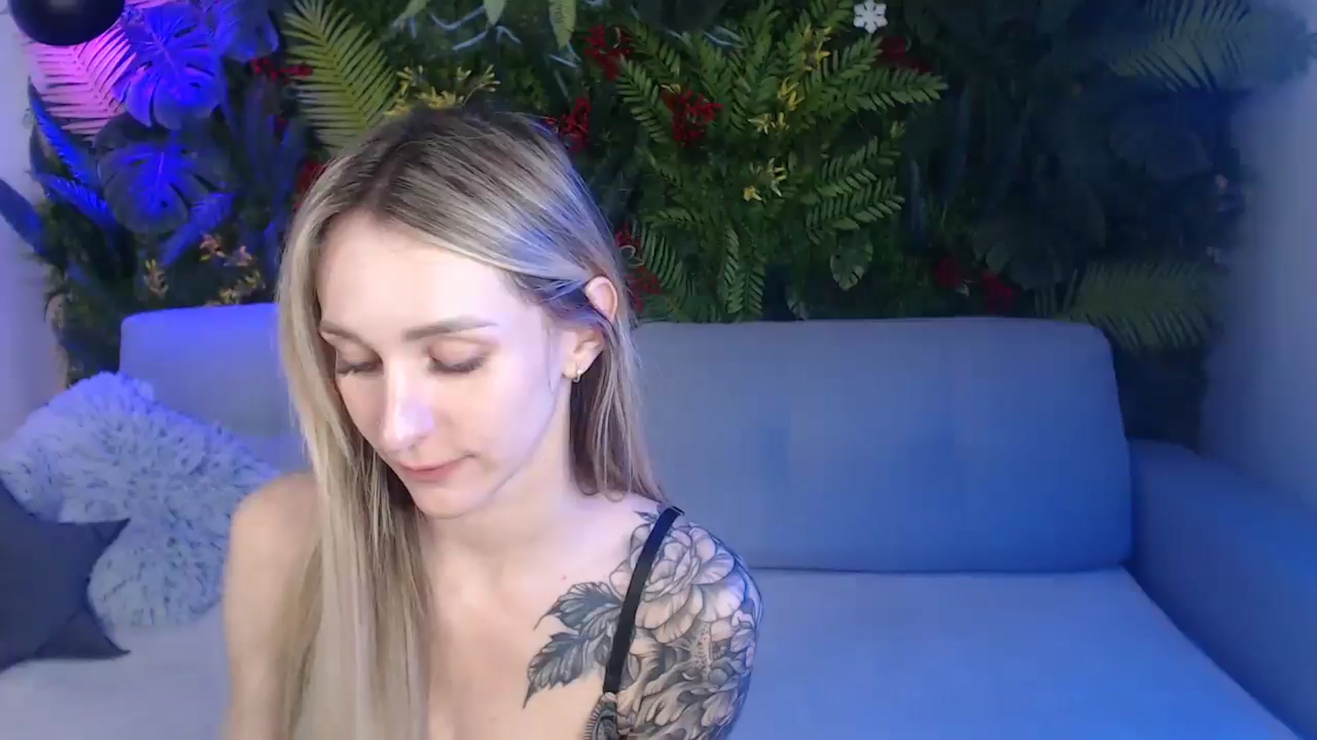 Gallery image thumbnail from Horny_Blond's myfreecams stream on, 06/01/2025, 09:21 image 19 of 20