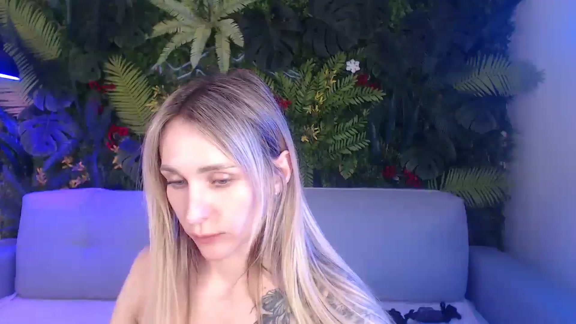 Gallery image thumbnail from Horny_Blond's myfreecams stream on, 06/01/2025, 14:00 image 3 of 20