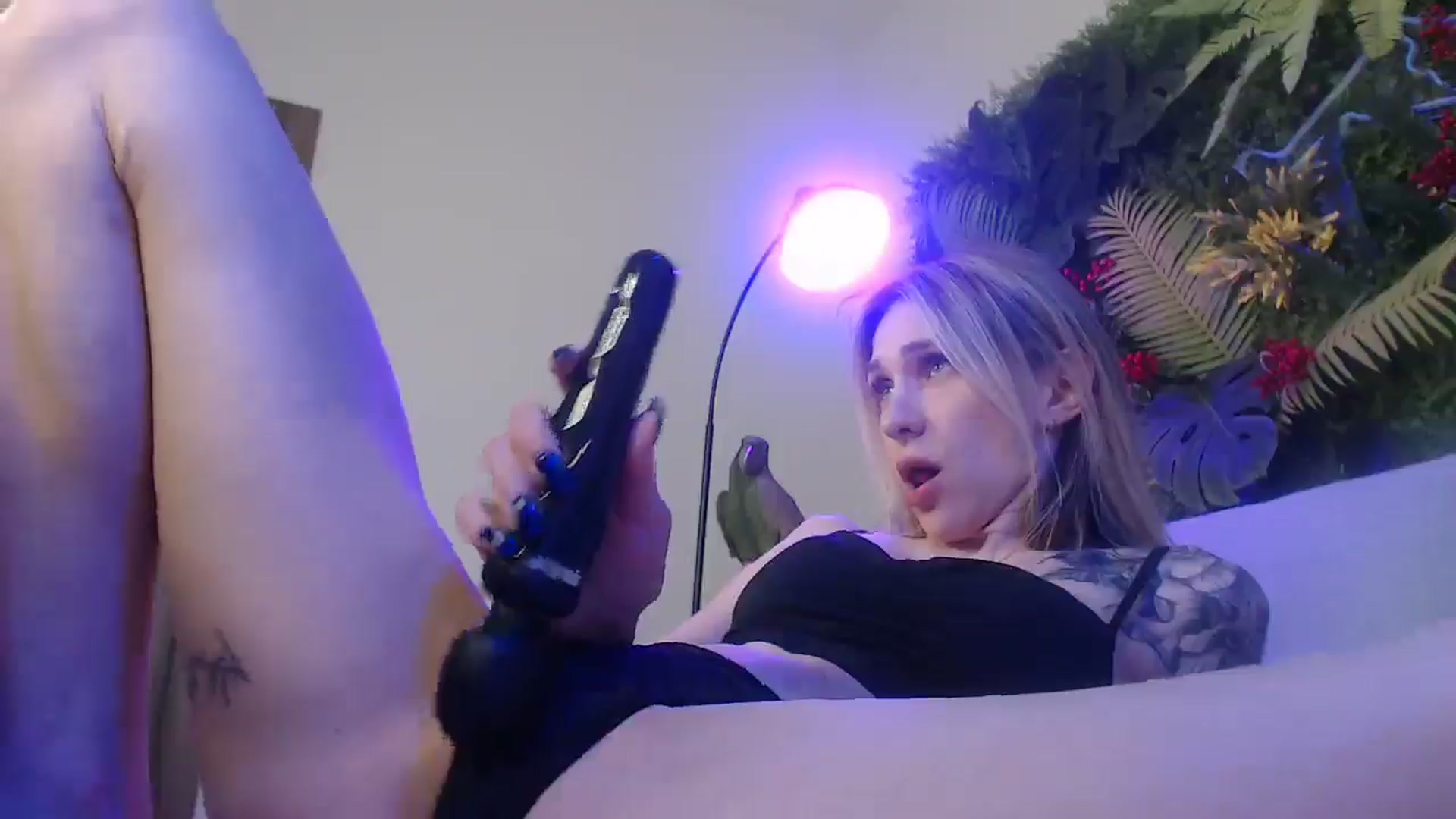 Gallery image thumbnail from Horny_Blond's myfreecams stream on, 06/02/2025, 13:54 image 9 of 20