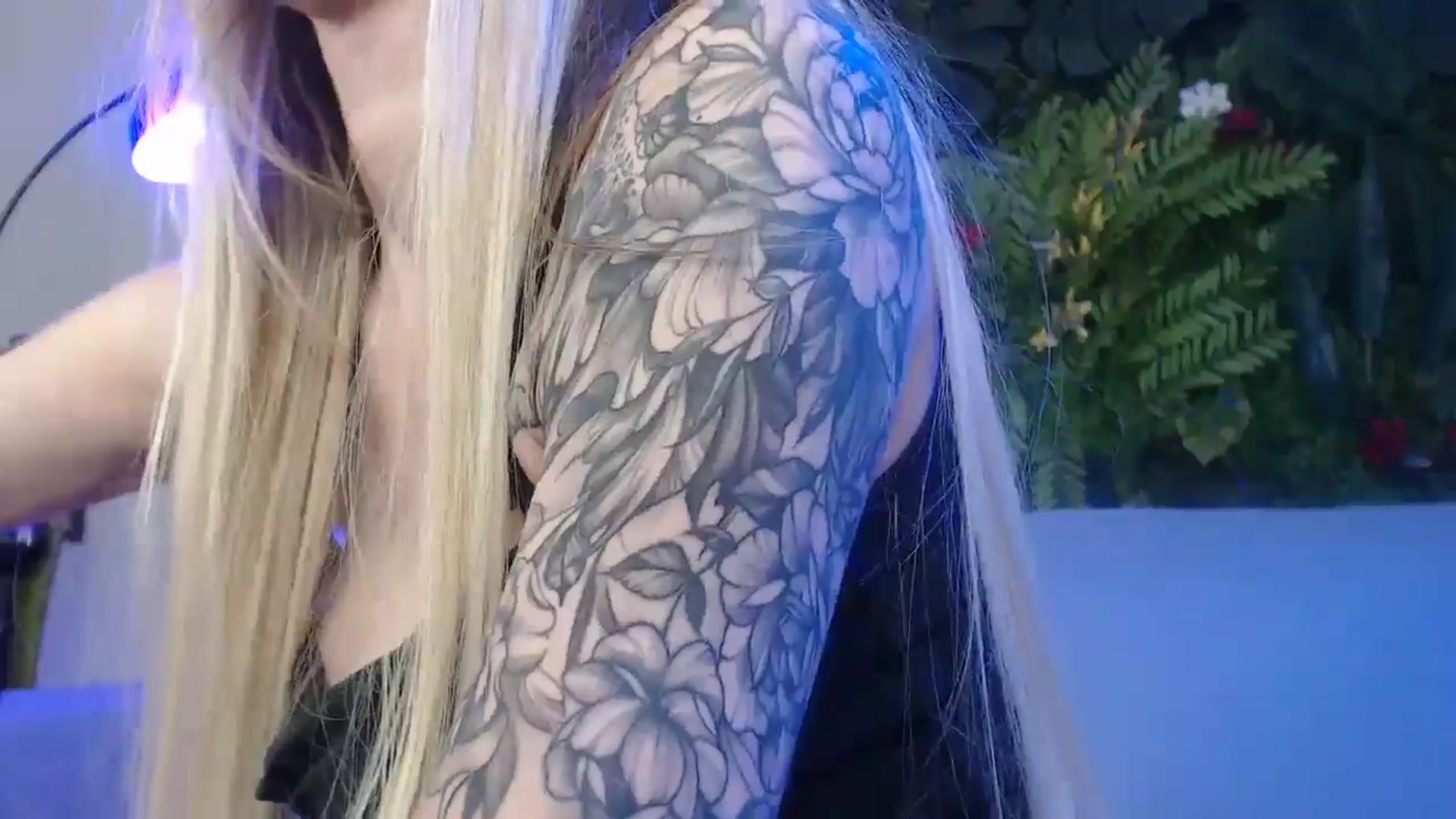 Gallery image thumbnail from Horny_Blond's myfreecams stream on, 06/02/2025, 13:54 image 16 of 20