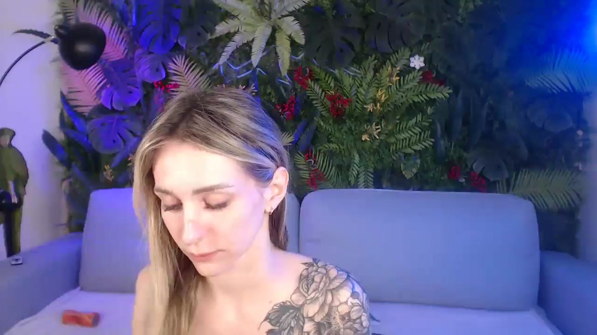 Gallery image thumbnail from Horny_Blond's myfreecams stream on, 06/03/2025, 11:28 image 5 of 20