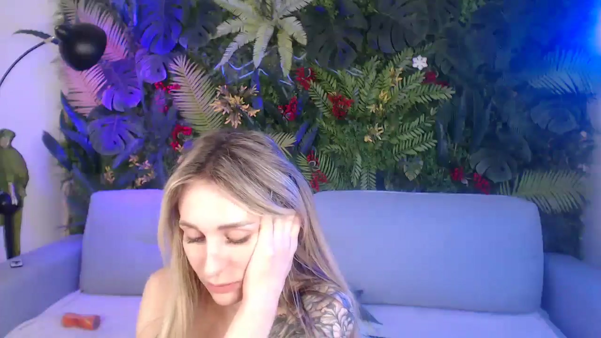 Gallery image thumbnail from Horny_Blond's myfreecams stream on, 06/03/2025, 11:28 image 7 of 20
