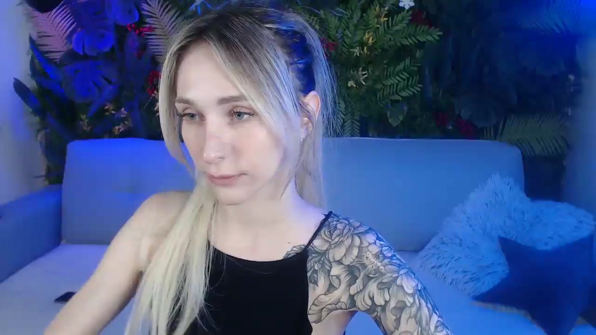 Gallery image thumbnail from Horny_Blond's myfreecams stream on, 06/07/2025, 08:33 image 13 of 20