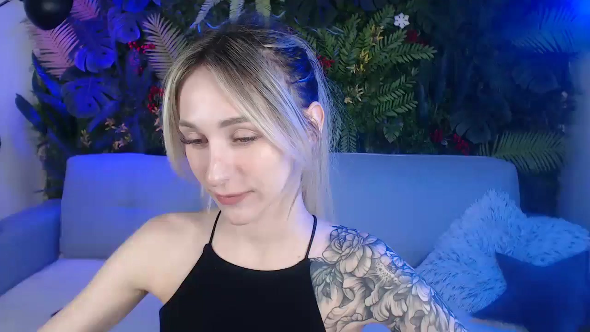 Gallery image thumbnail from Horny_Blond's myfreecams stream on, 06/07/2025, 08:33 image 1 of 20