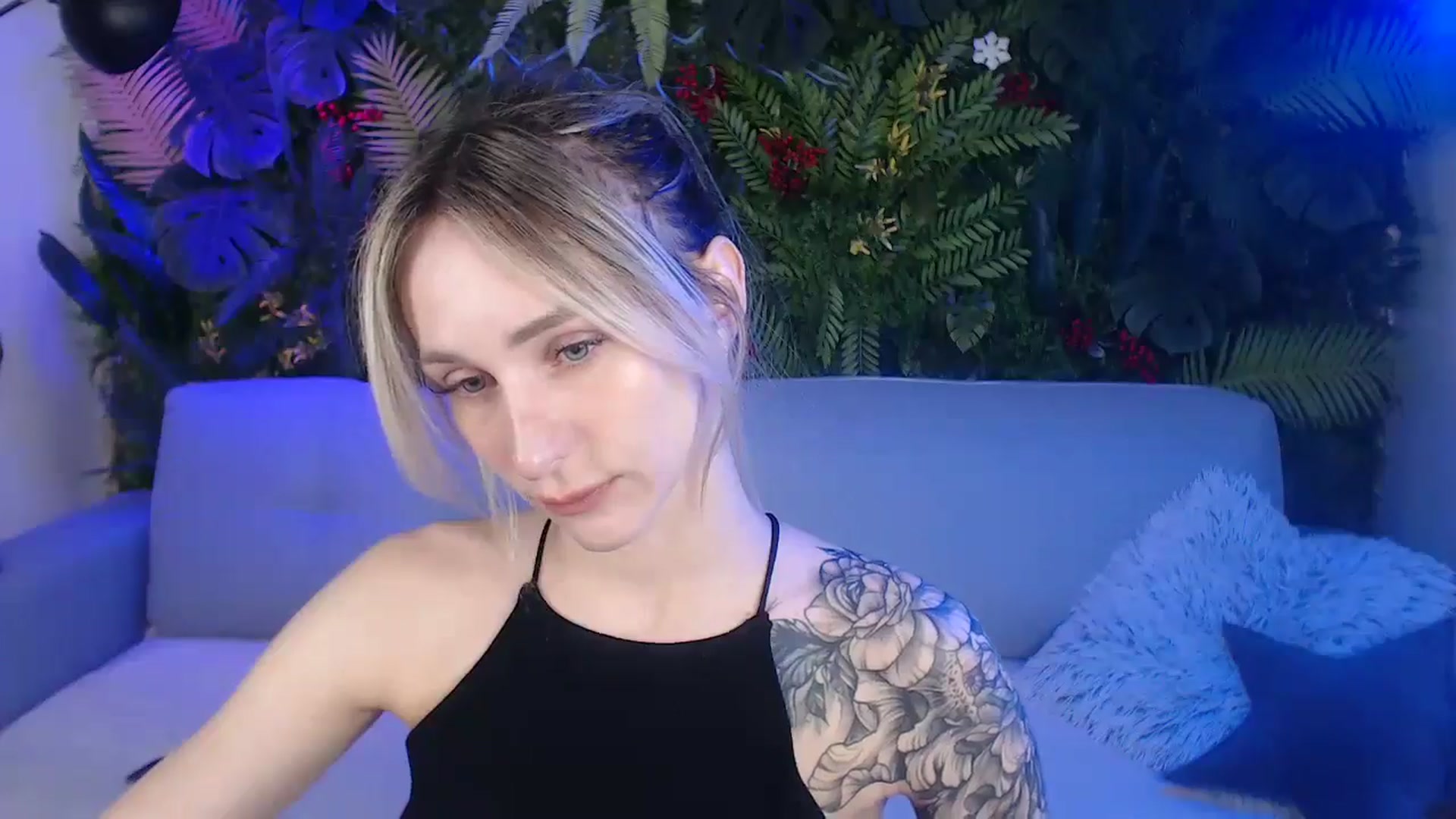 Gallery image thumbnail from Horny_Blond's myfreecams stream on, 06/07/2025, 08:33 image 5 of 20