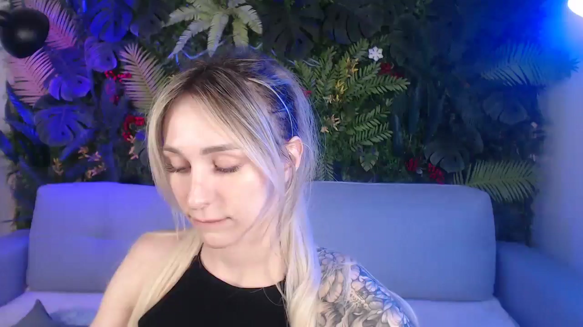 Gallery image thumbnail from Horny_Blond's myfreecams stream on, 06/07/2025, 09:58 image 1 of 20