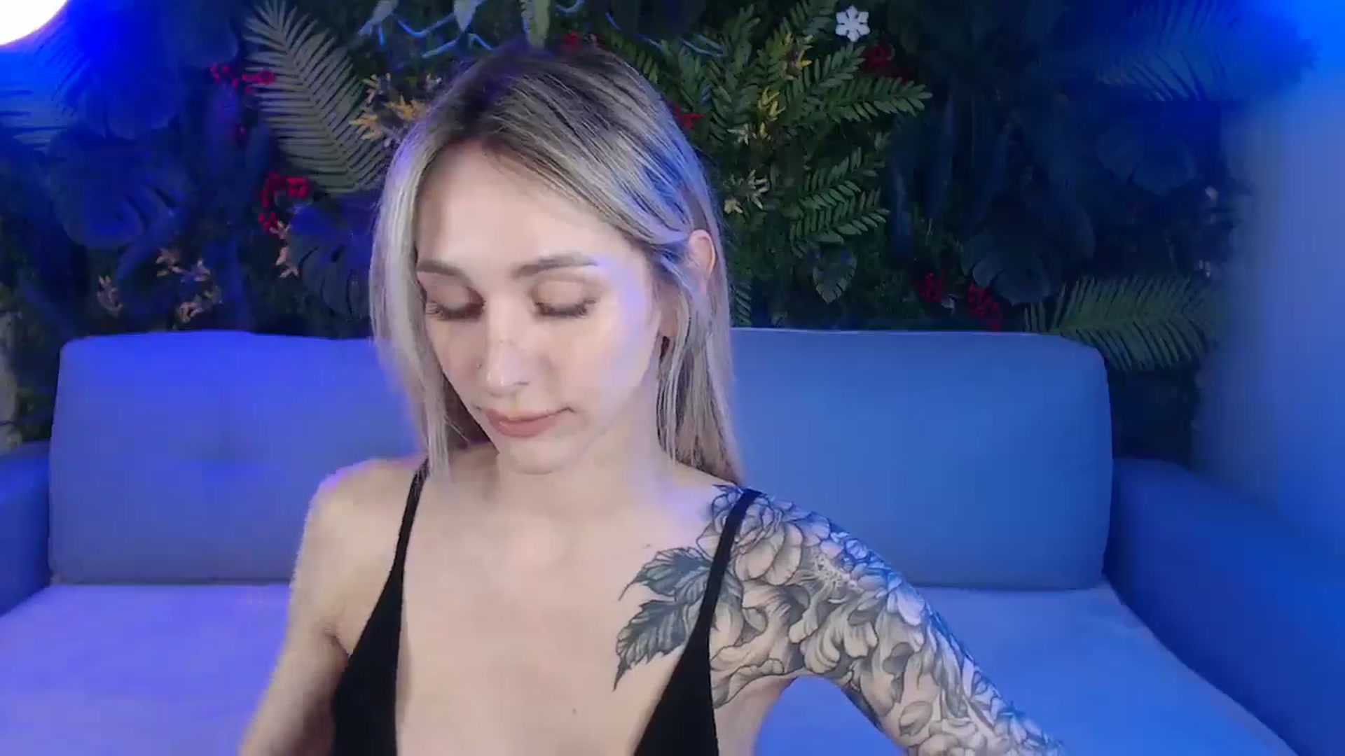 Gallery image thumbnail from Horny_Blond's myfreecams stream on, 06/08/2025, 09:02 image 6 of 20