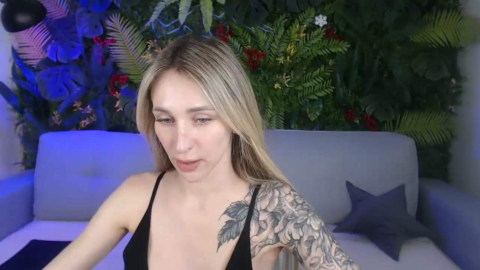Gallery image thumbnail from Horny_Blond's myfreecams stream on, 06/08/2025, 09:42 image 5 of 20