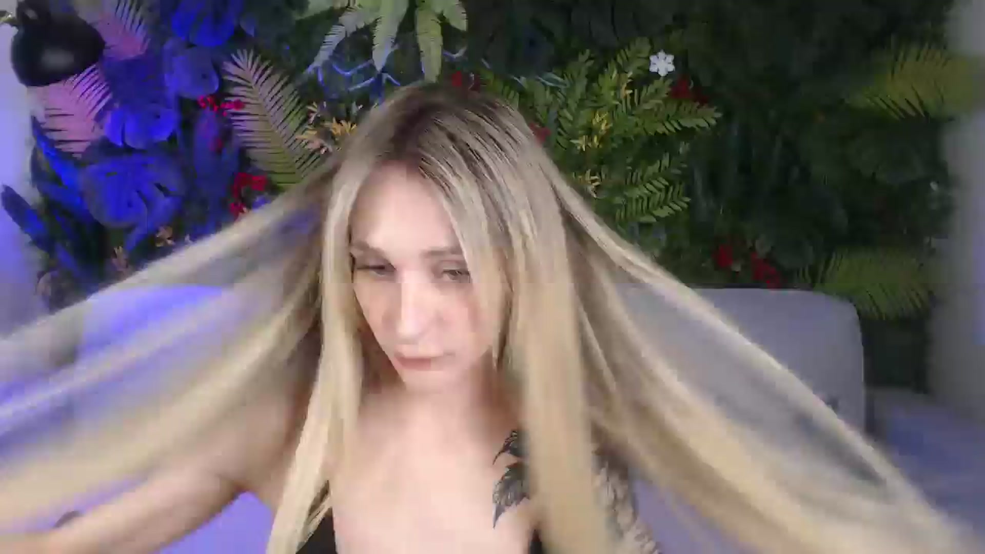 Gallery image thumbnail from Horny_Blond's myfreecams stream on, 06/08/2025, 09:42 image 15 of 20