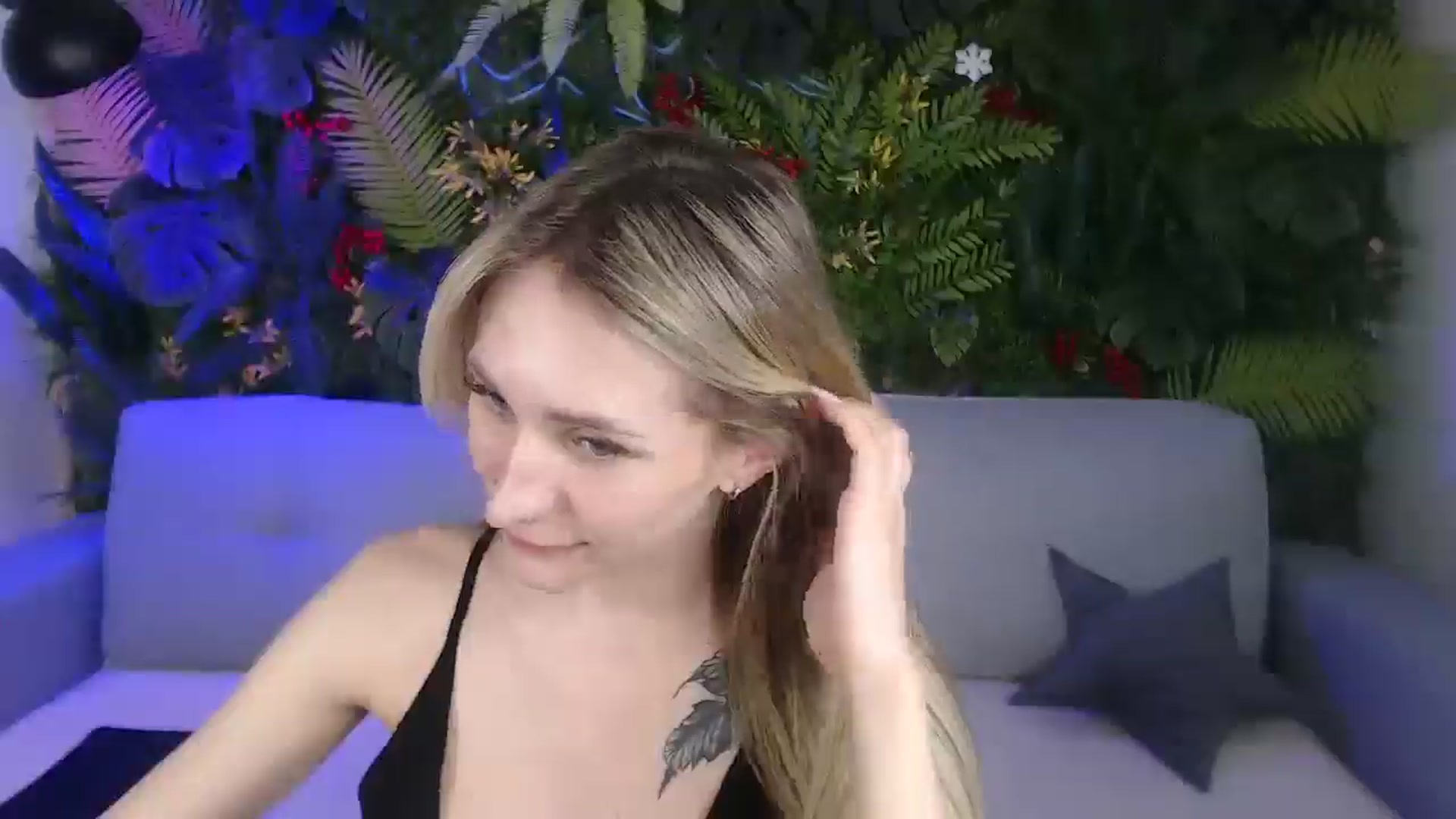 Gallery image thumbnail from Horny_Blond's myfreecams stream on, 06/08/2025, 09:42 image 6 of 20