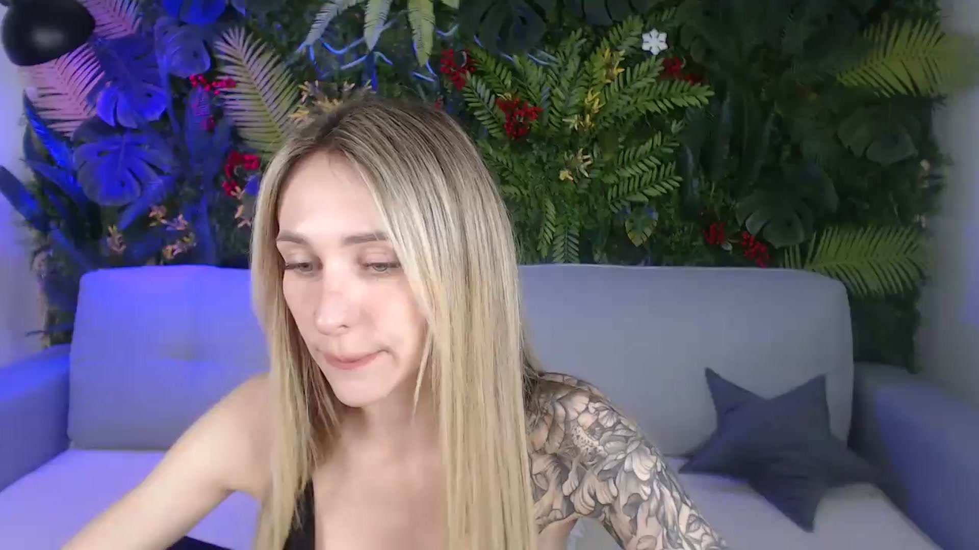 Gallery image thumbnail from Horny_Blond's myfreecams stream on, 06/08/2025, 09:42 image 1 of 20