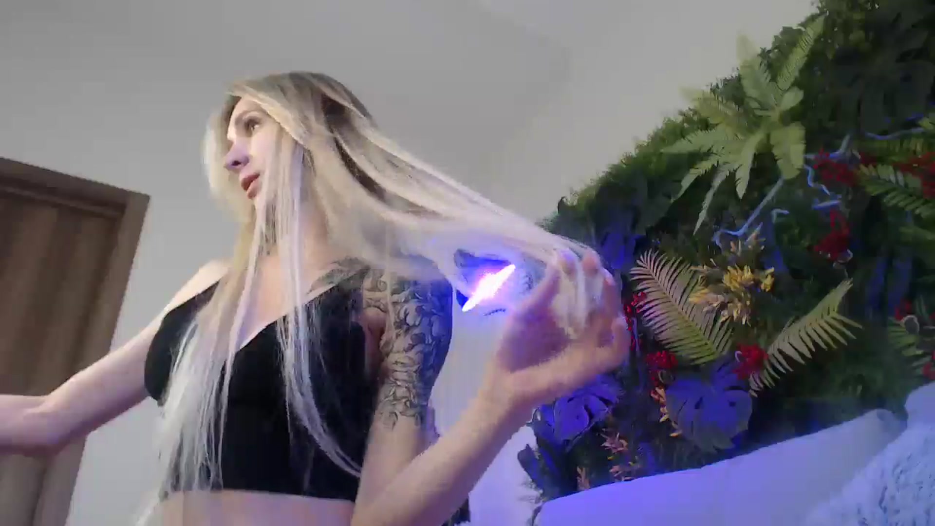 Gallery image thumbnail from Horny_Blond's myfreecams stream on, 06/08/2025, 10:48 image 17 of 20